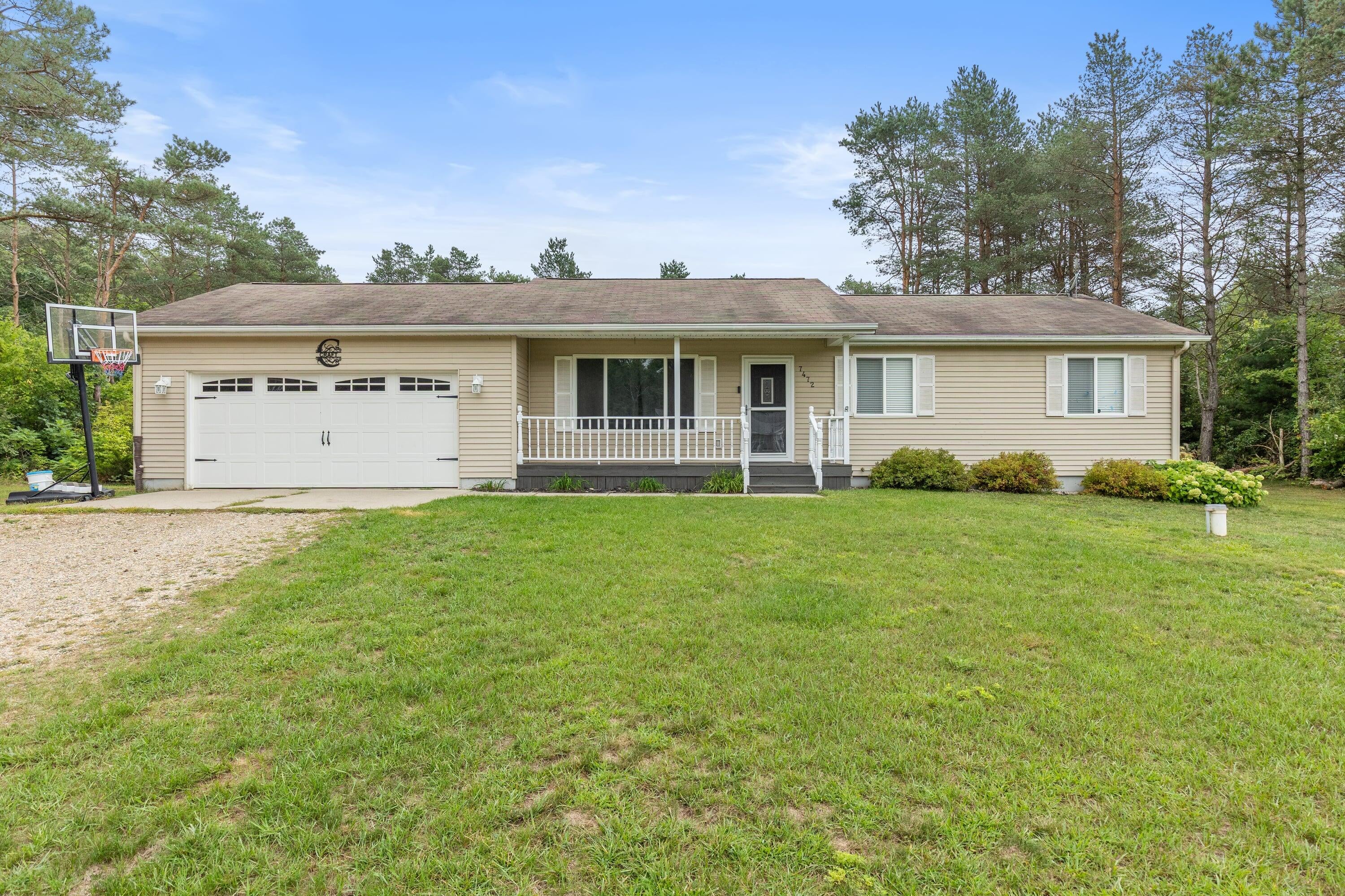 7472 Rolling Pines Drive — photo