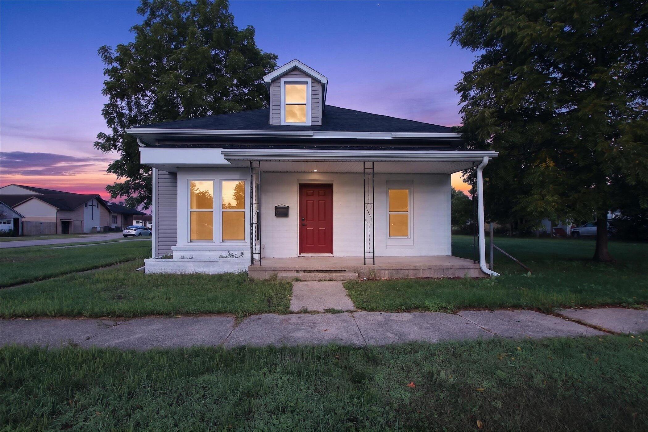 701 N Hemlock Street — photo