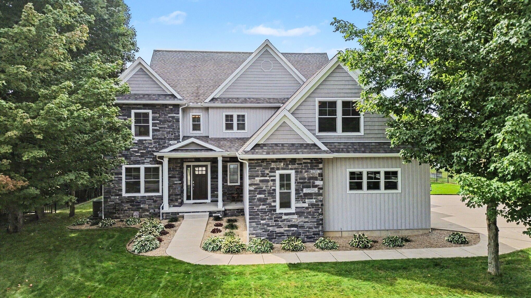 1192 Forest Brook Drive — photo