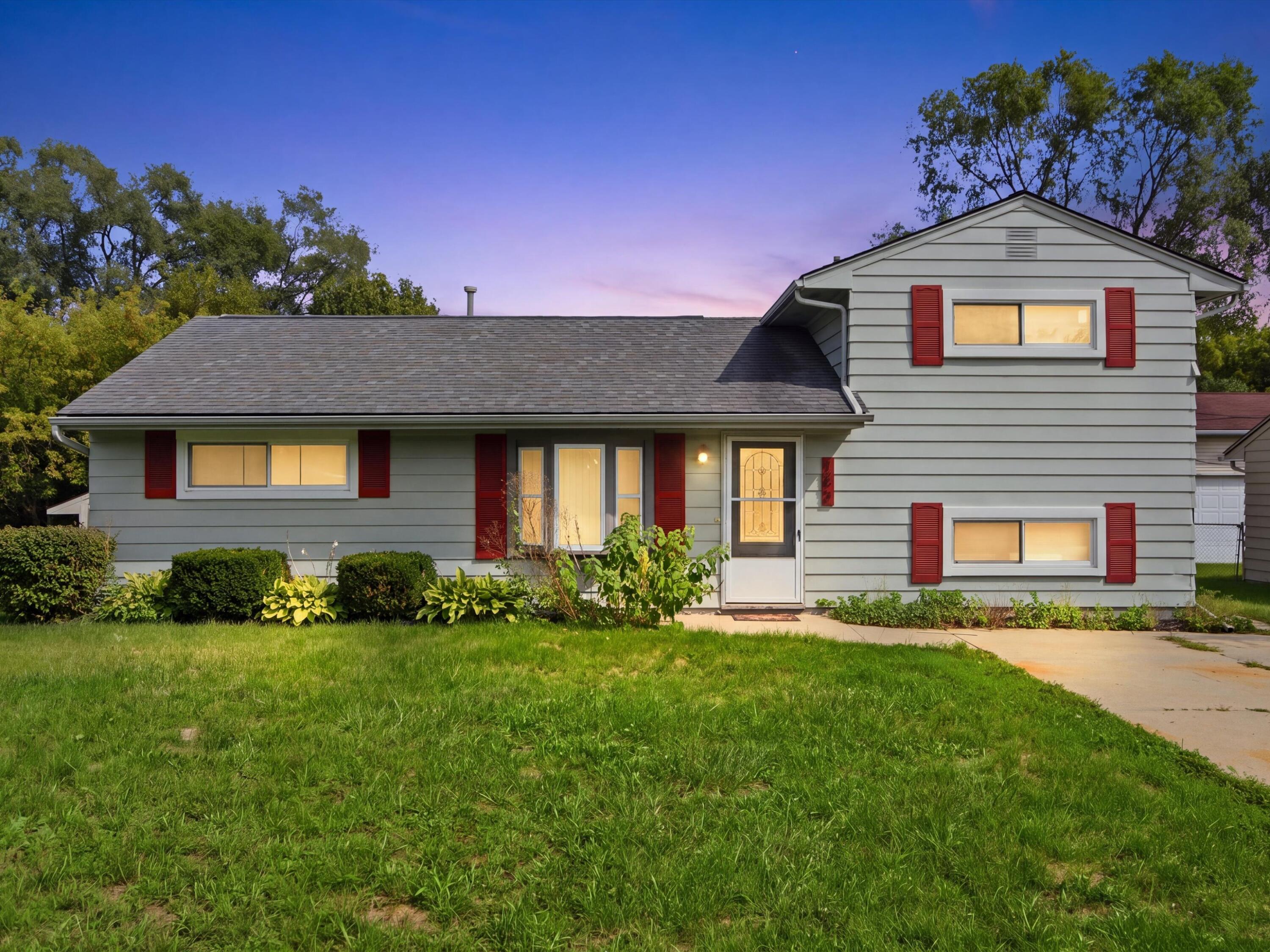 289 S Williams Lake Road — photo