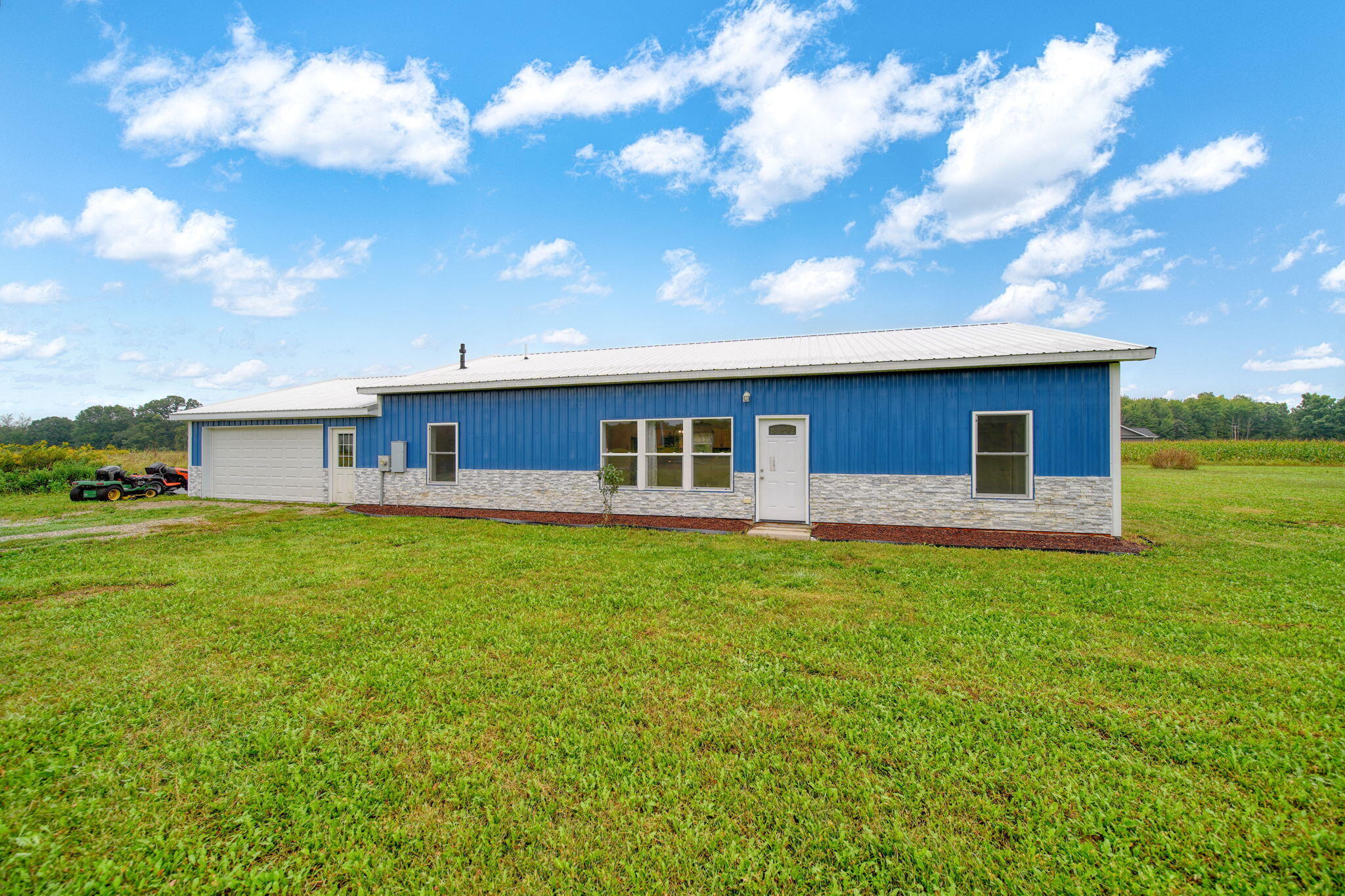 6474 Kennedy Road — photo