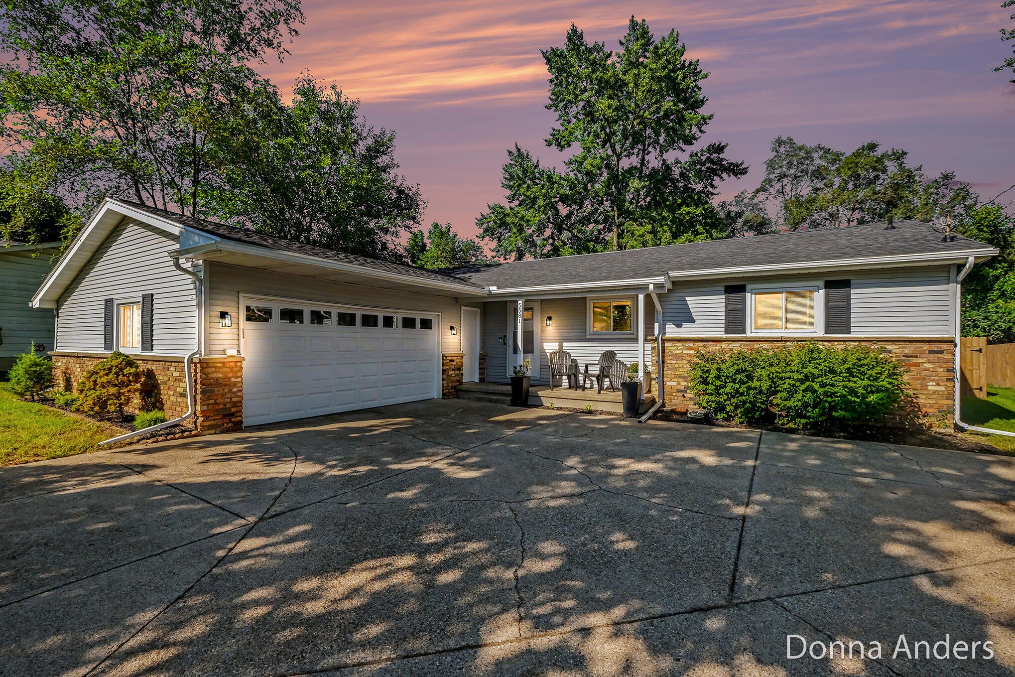 5581 Edgelawn Drive SE — photo