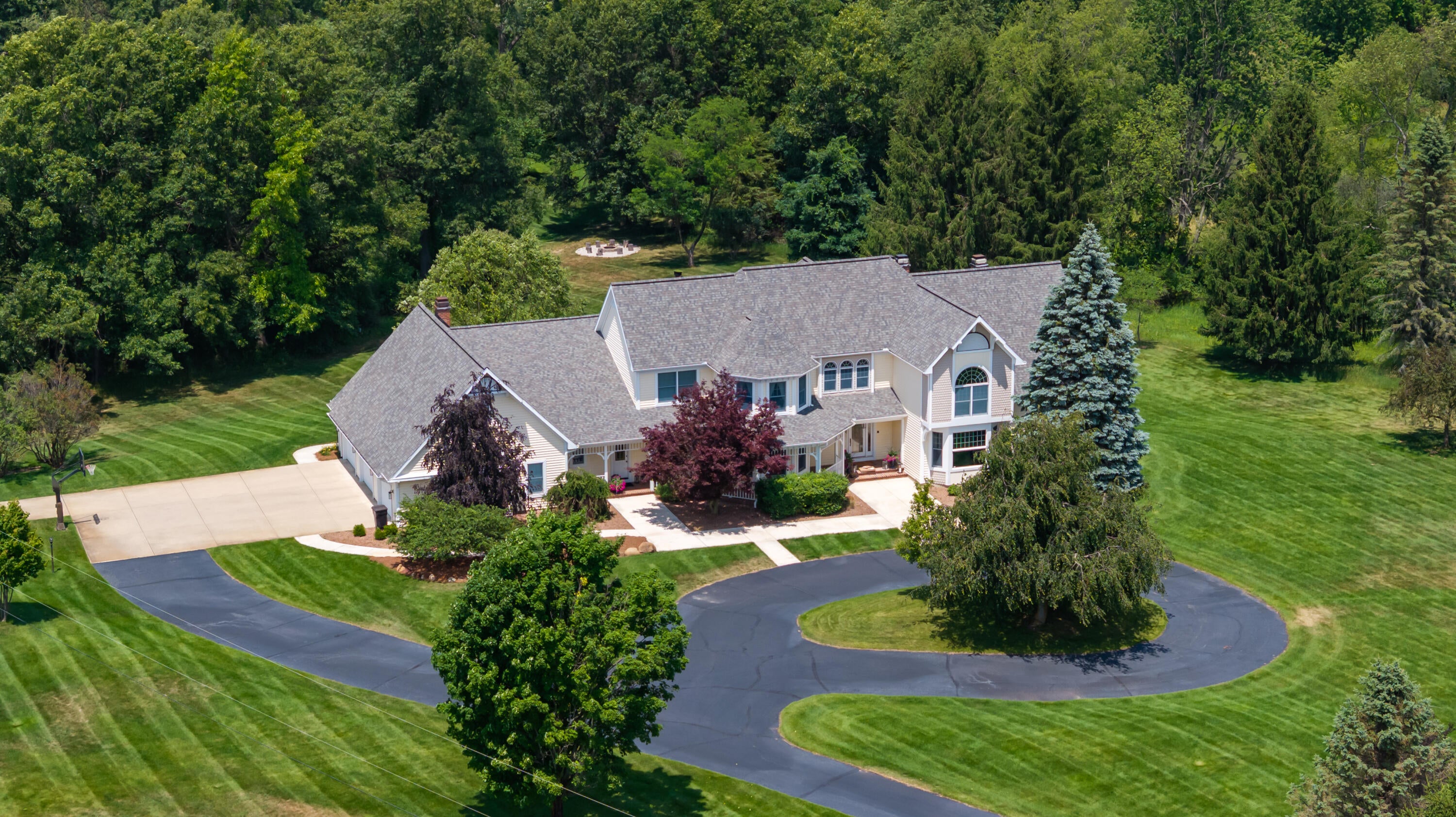 6190 Browns Lake Road — photo