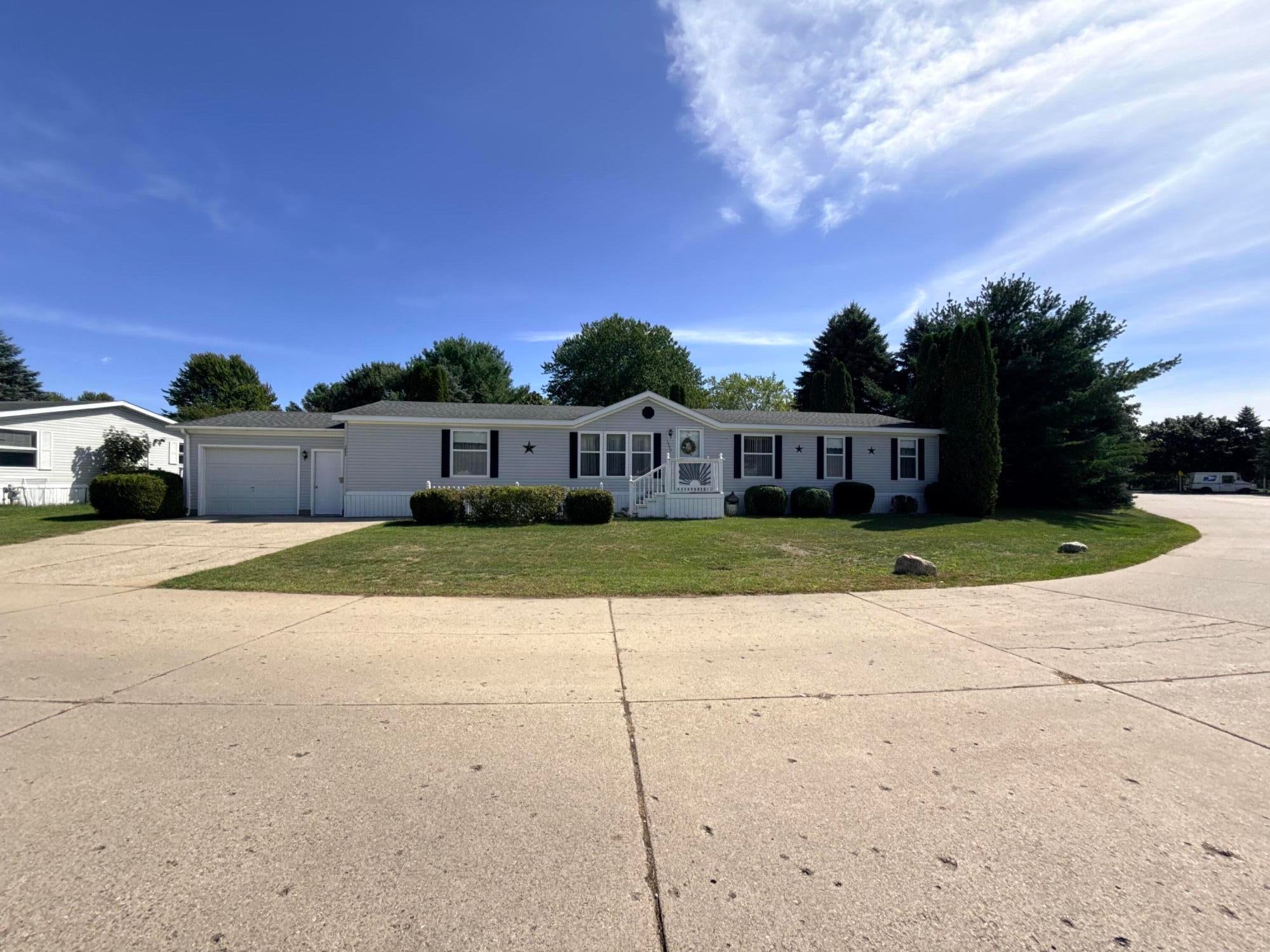 1990 Ironwood West Court — photo