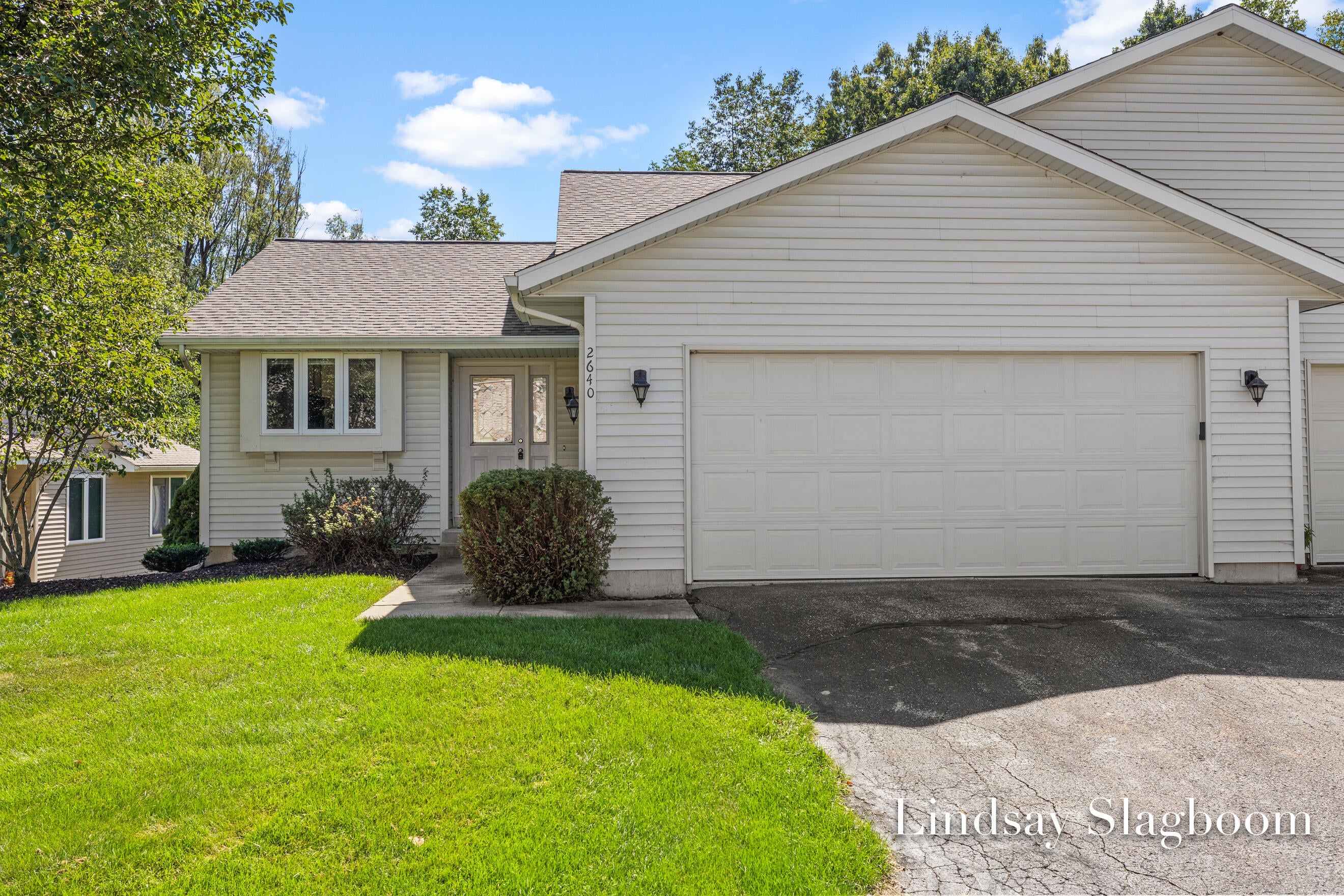 2640 Rolling Ridge Lane NW — photo