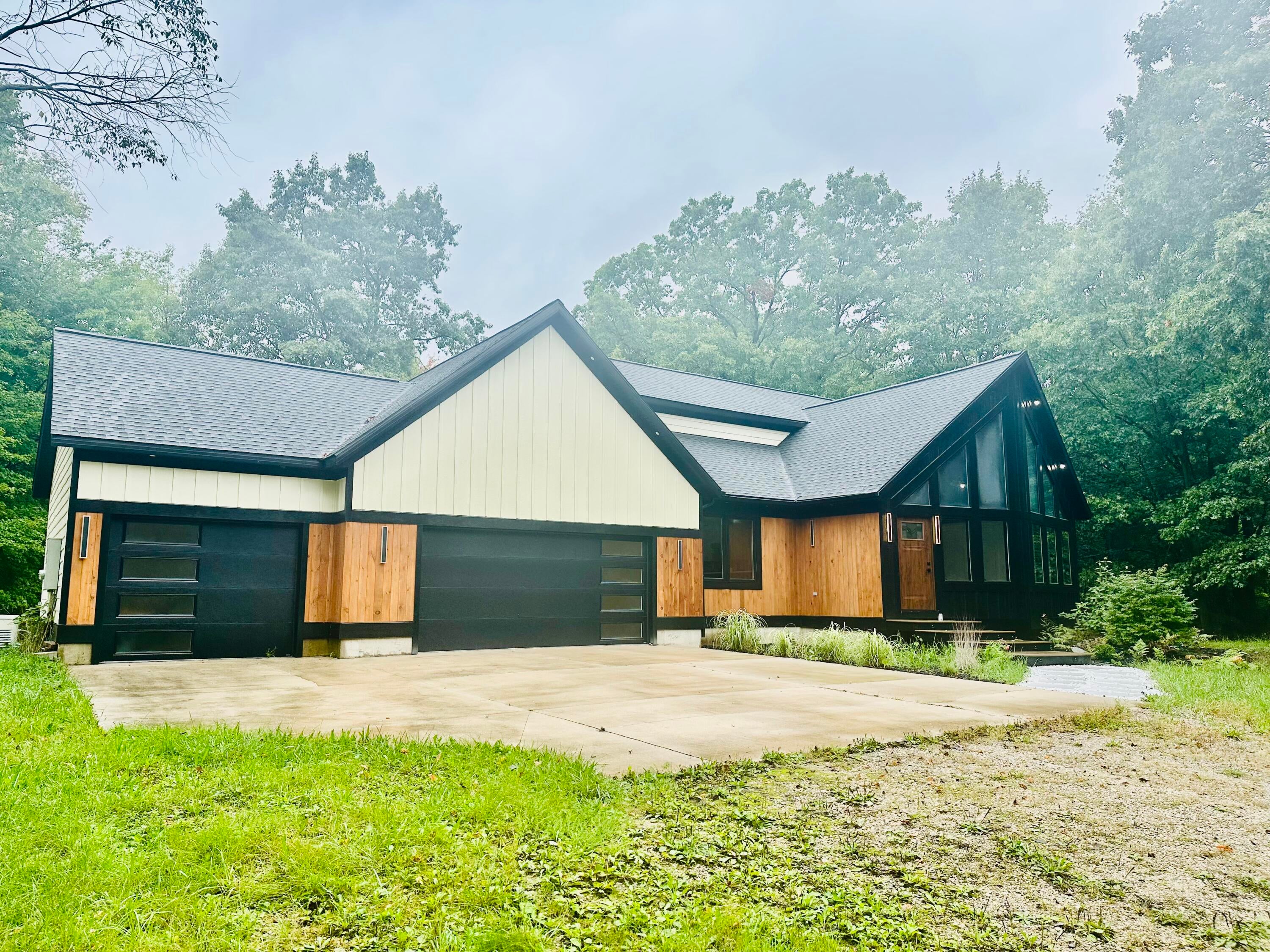 1505 N Green Creek Road — photo