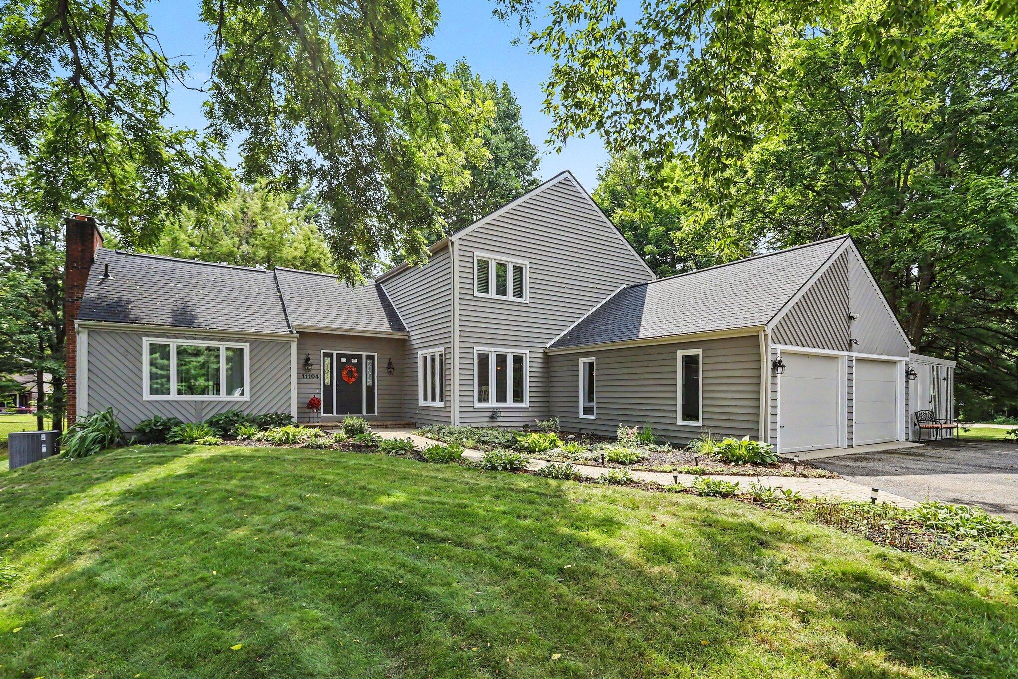 11104 Littlefield — photo