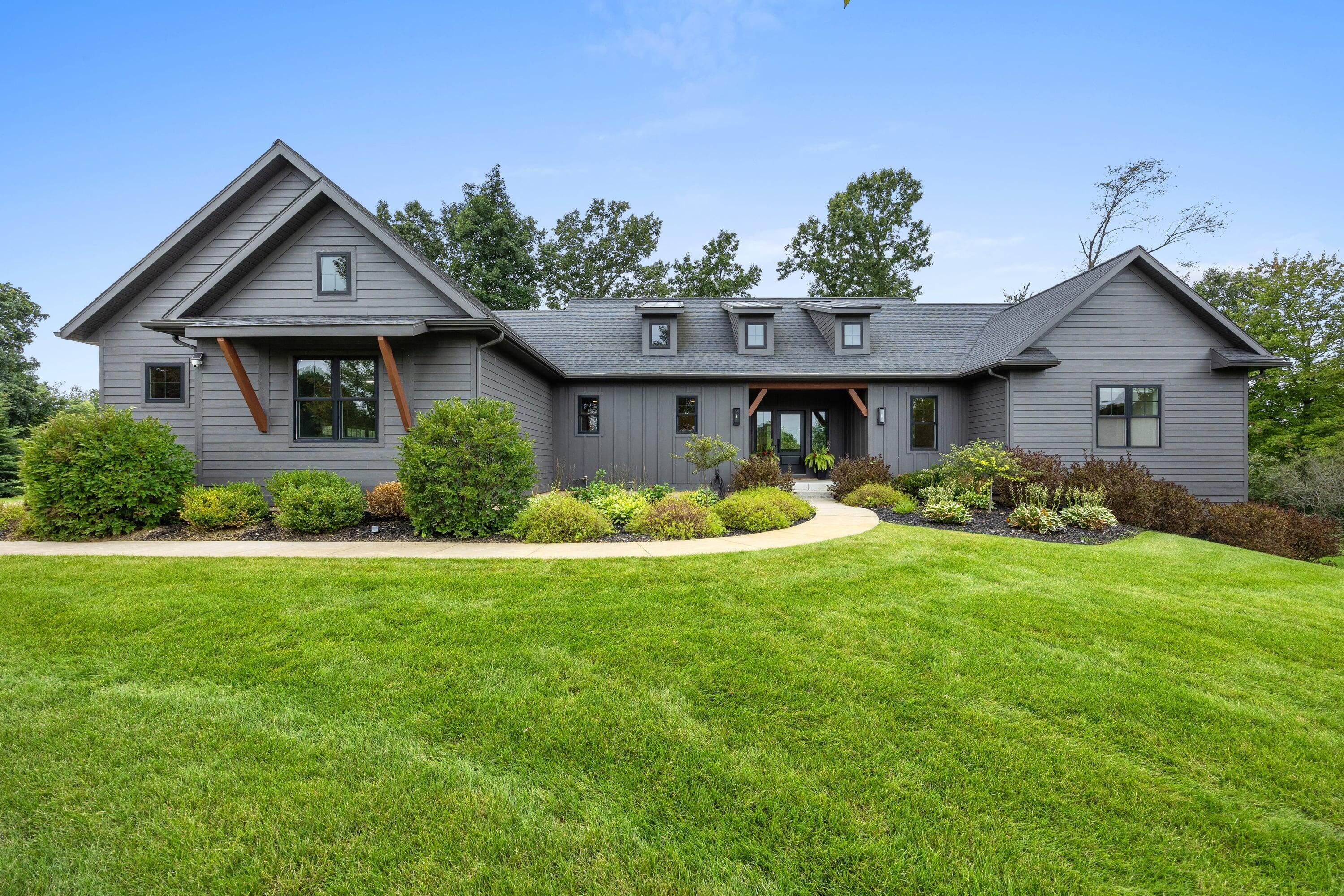 5007 Twin Creek Estates Drive NE — photo