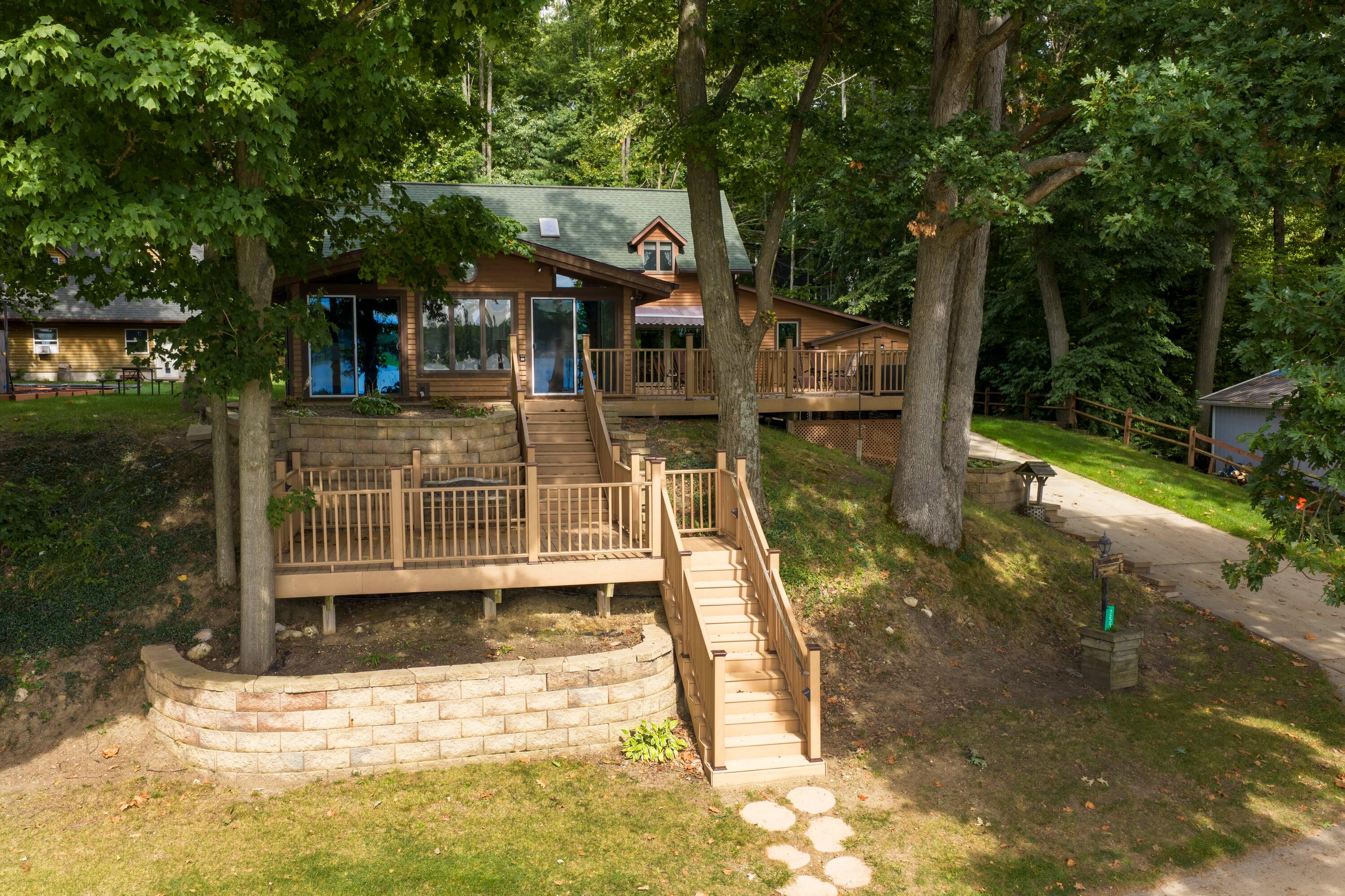 2533 Miner Lake Drive — photo