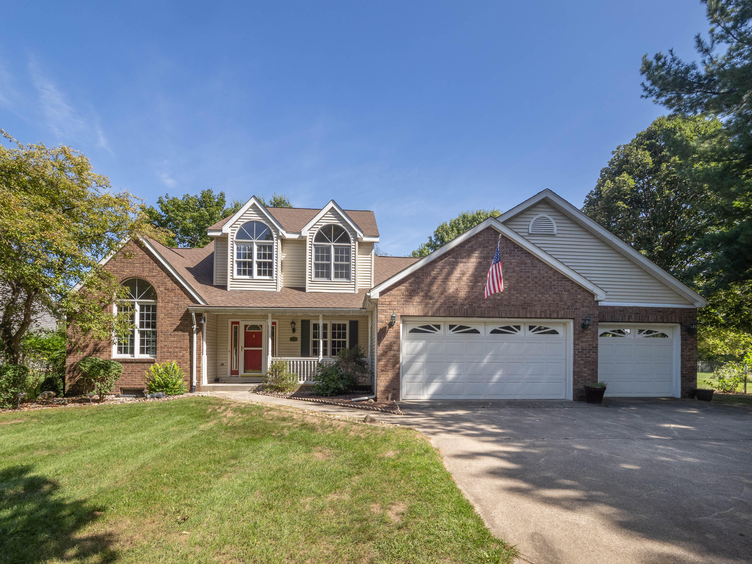 425 Walden Drive — photo