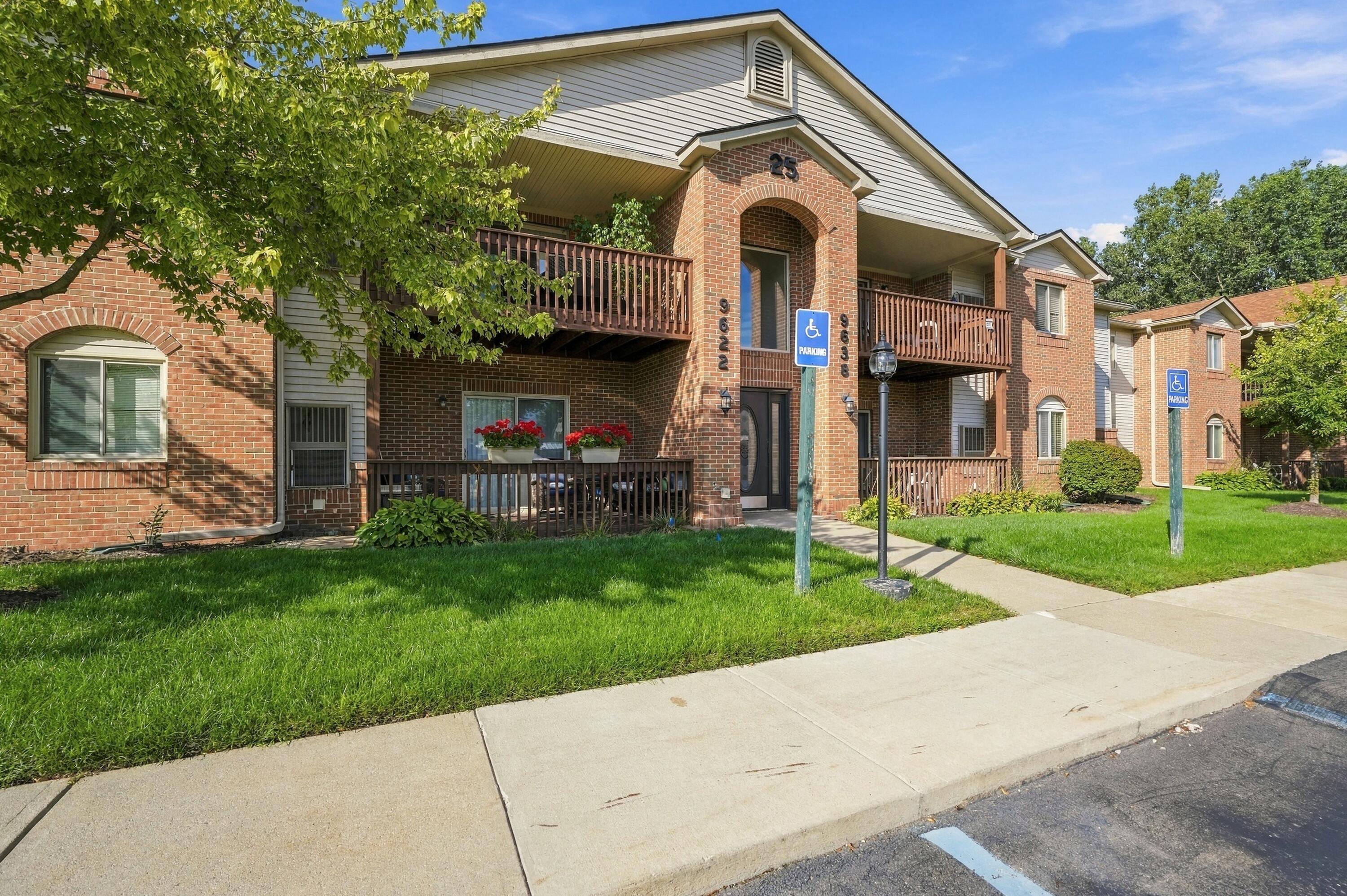 9634 Sawgrass Court 7 — photo