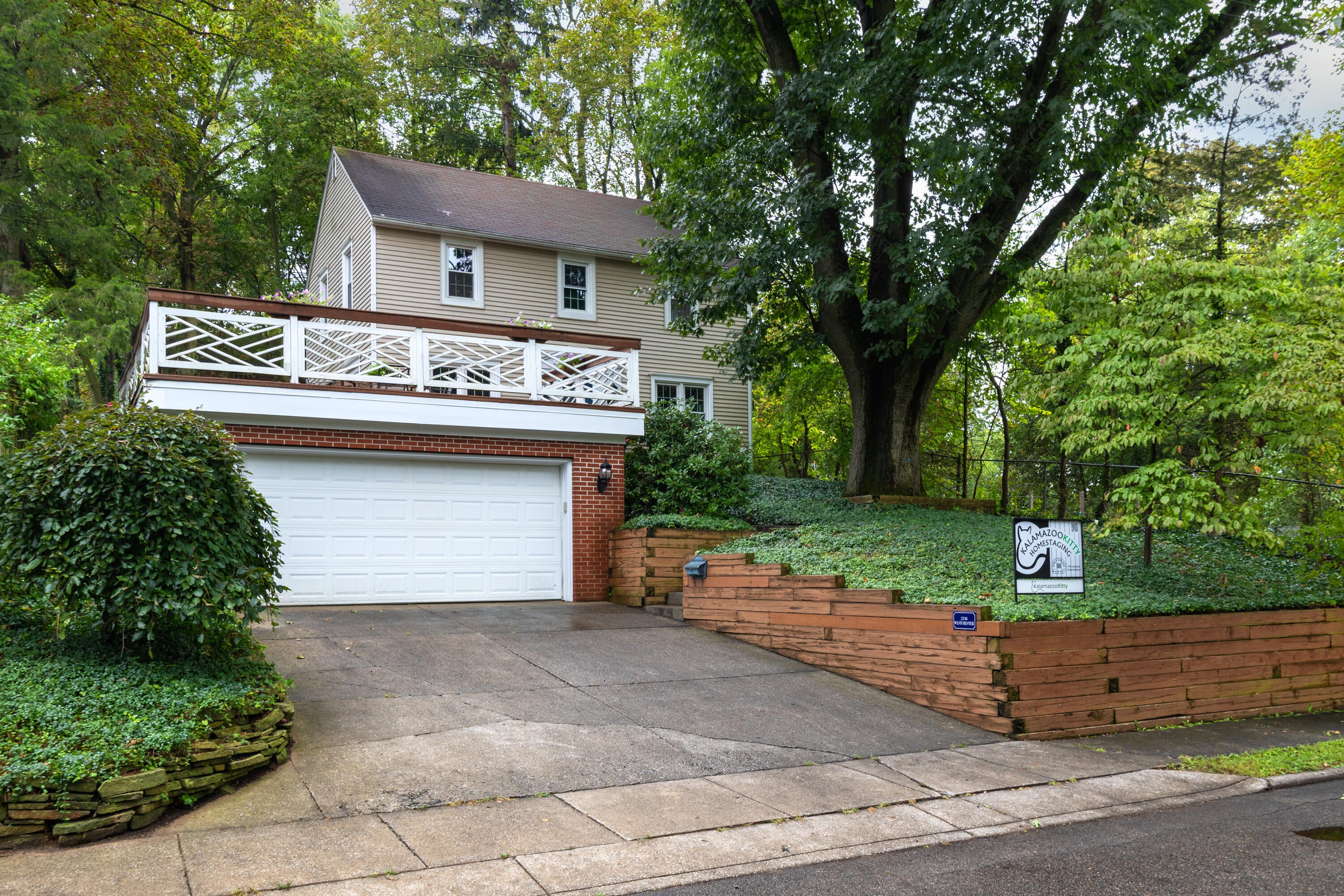 2336 Westchester Lane — photo