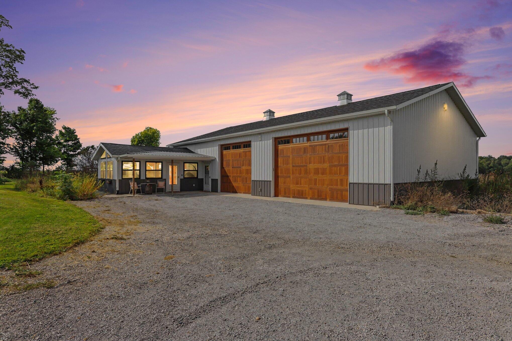 724 W Colon Road — photo