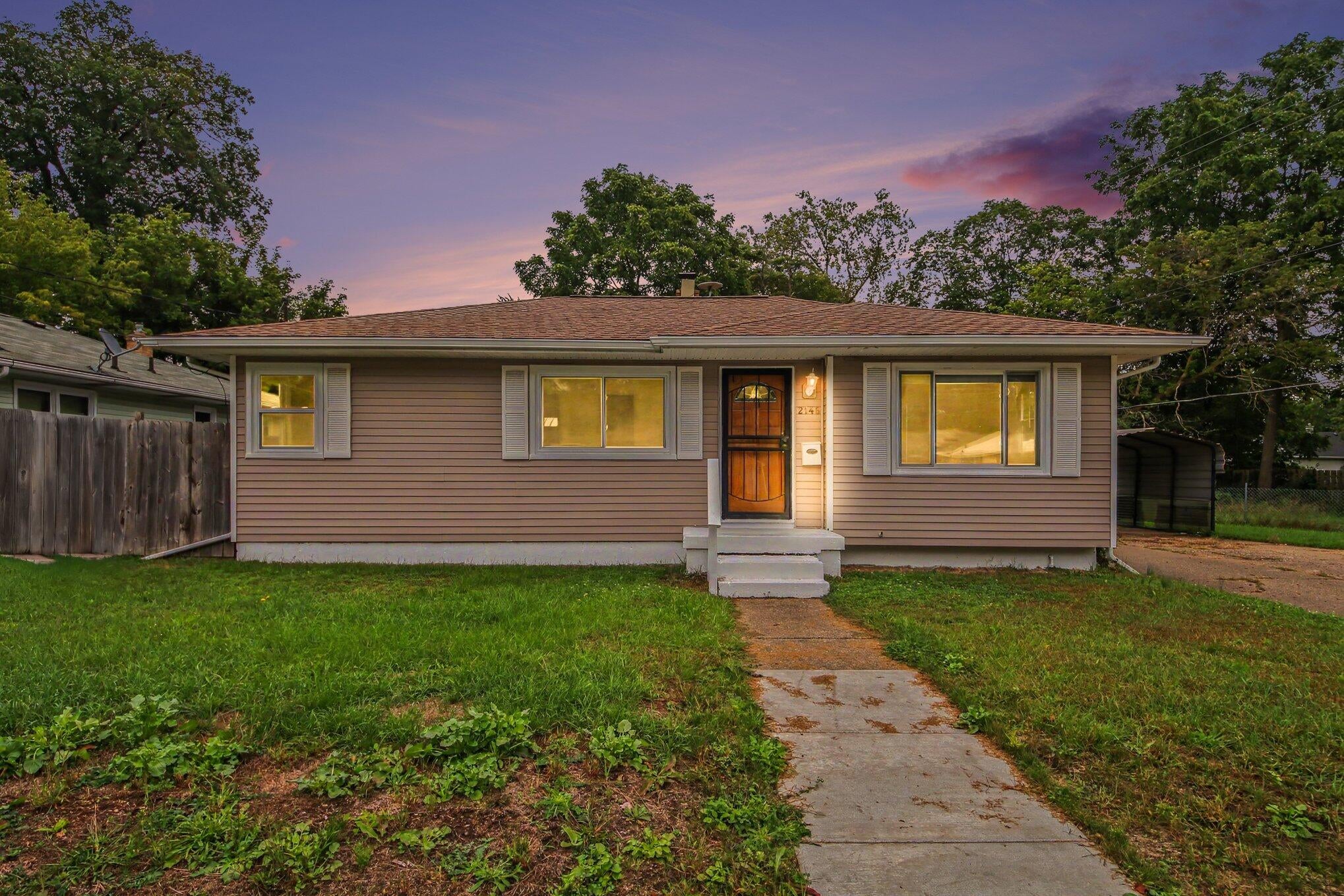 2146 Godfrey Avenue SW — photo