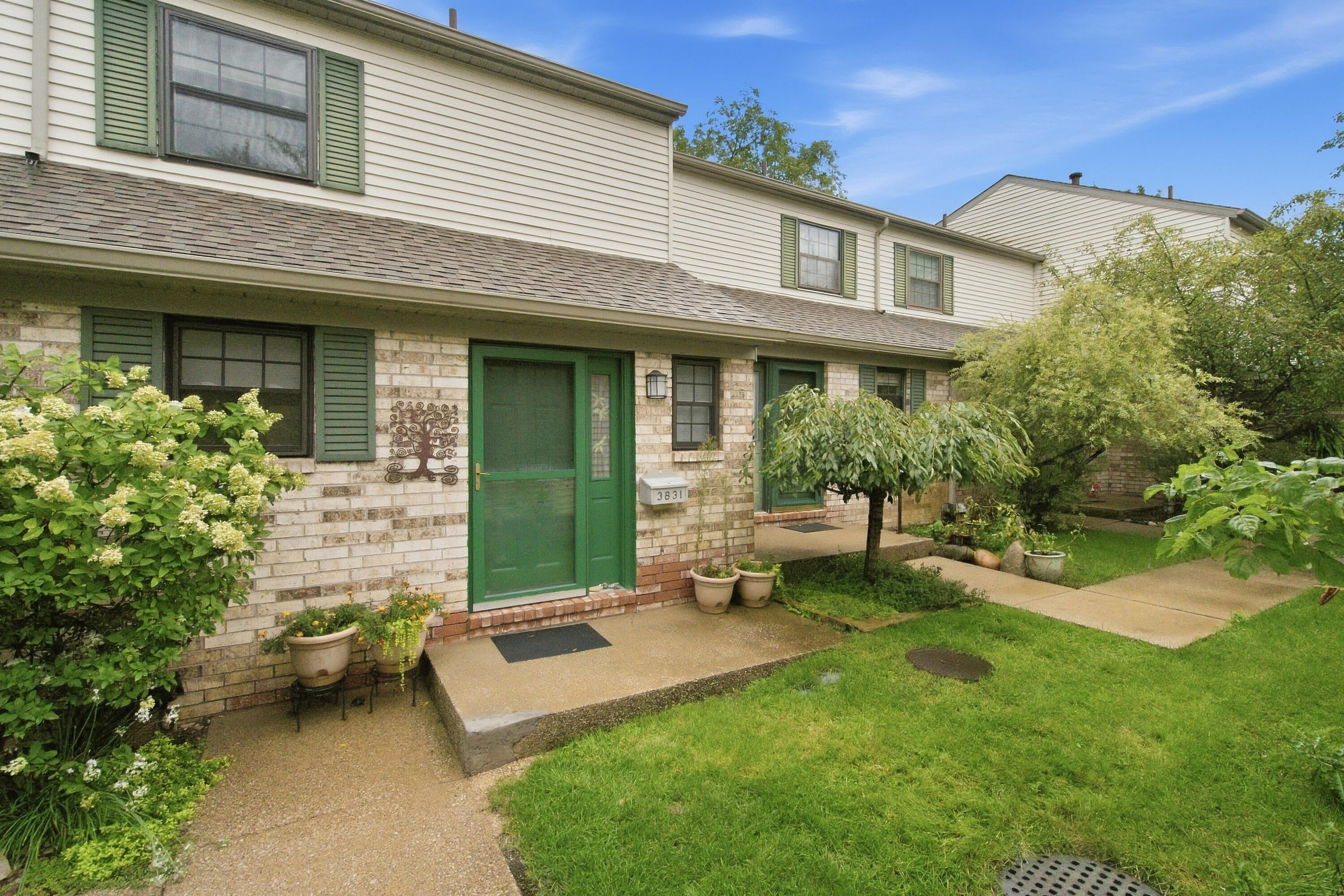 3831 Greenleaf Circle — photo