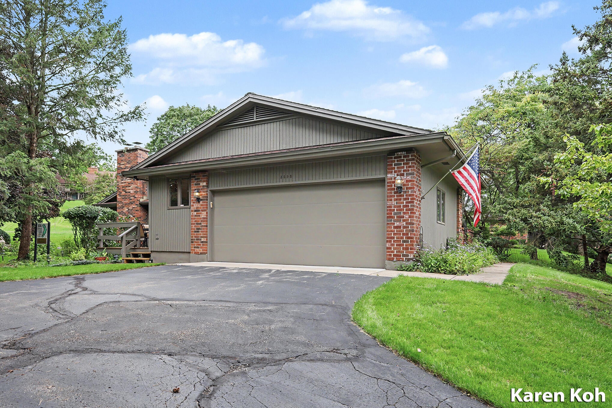 3598 Charlevoix Drive SE — photo