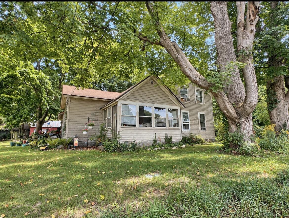 10025 Pulaski Road — photo