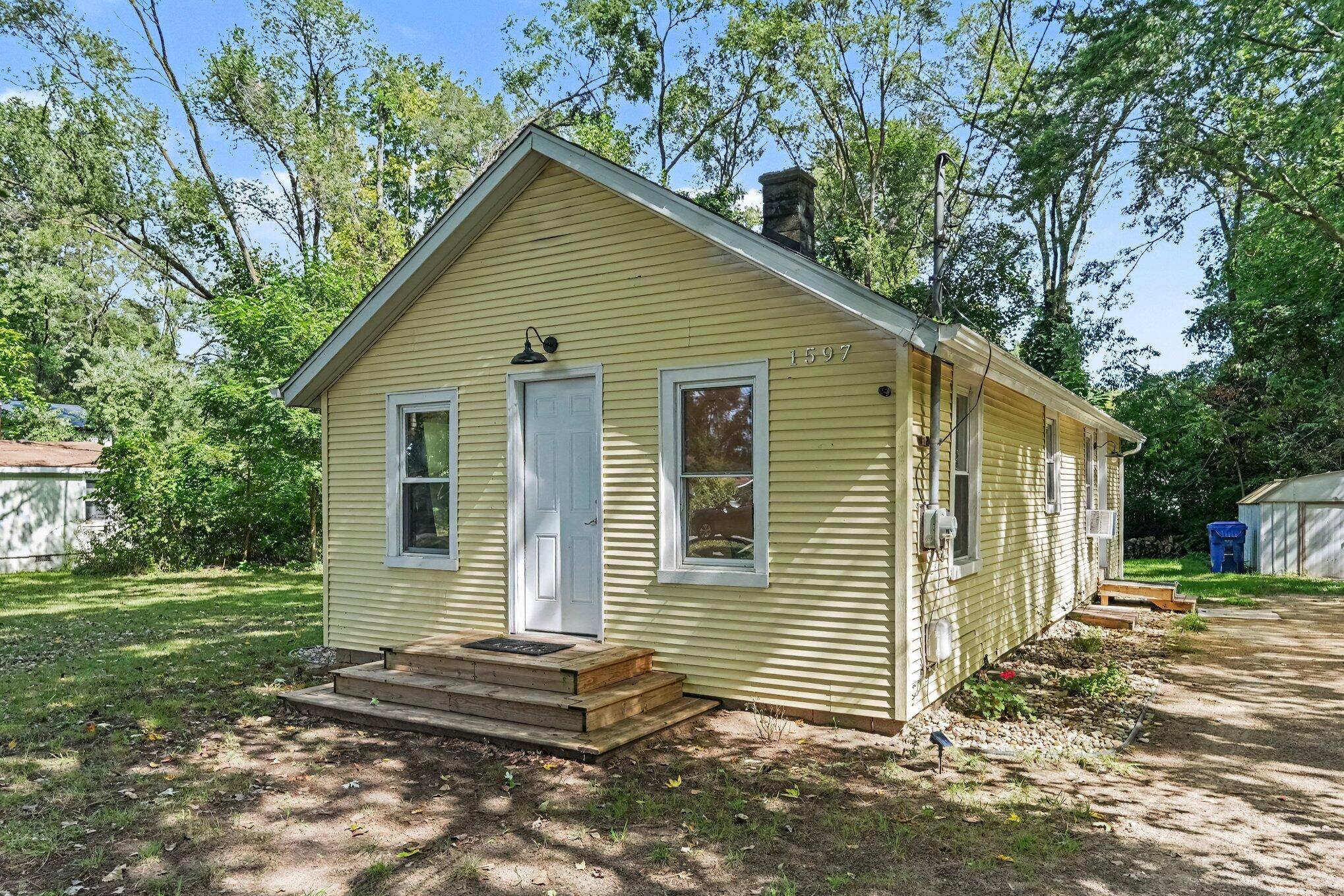 1597 Norton Road — photo