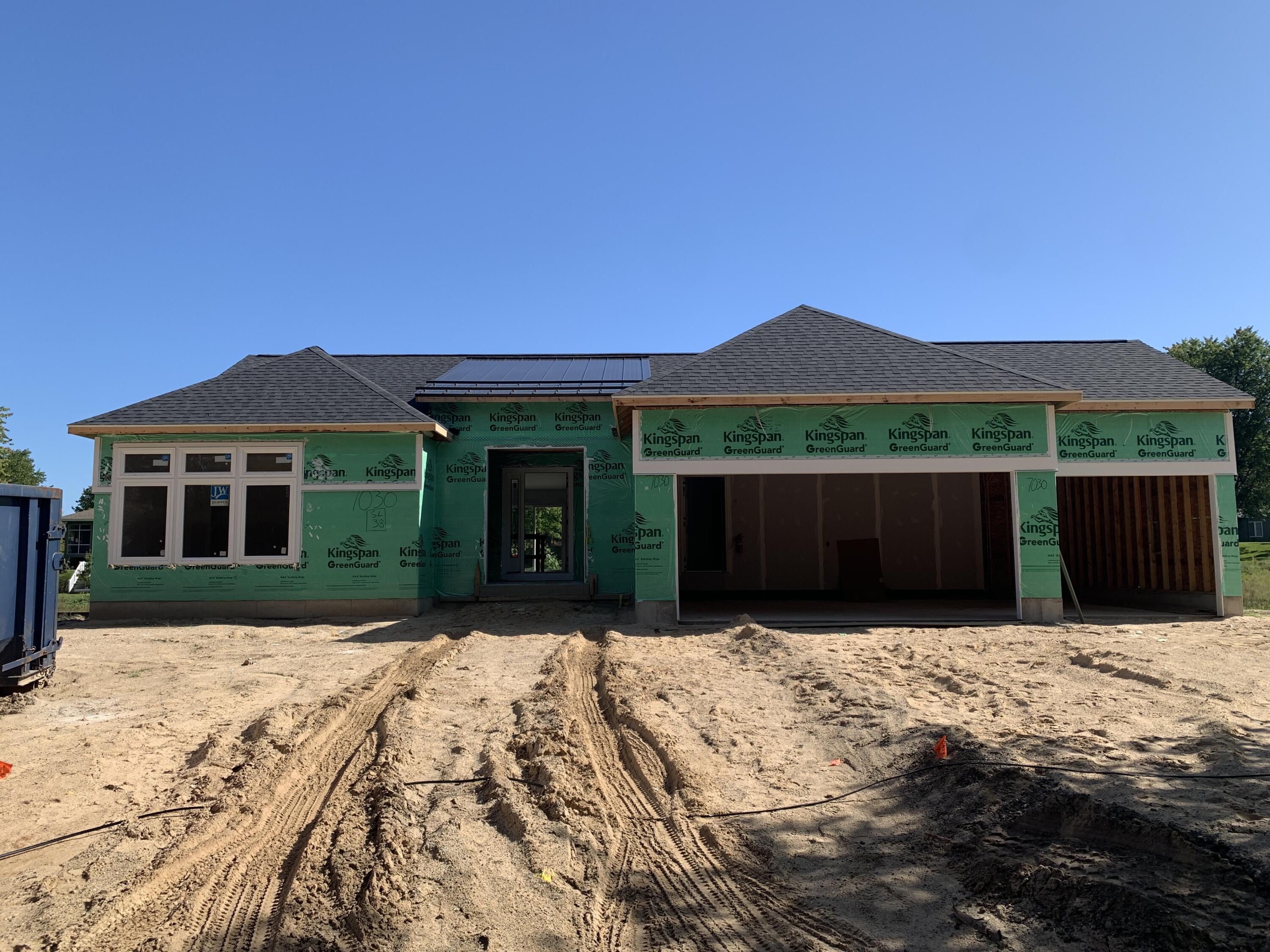 7030 Pinehurst Drive NE — photo