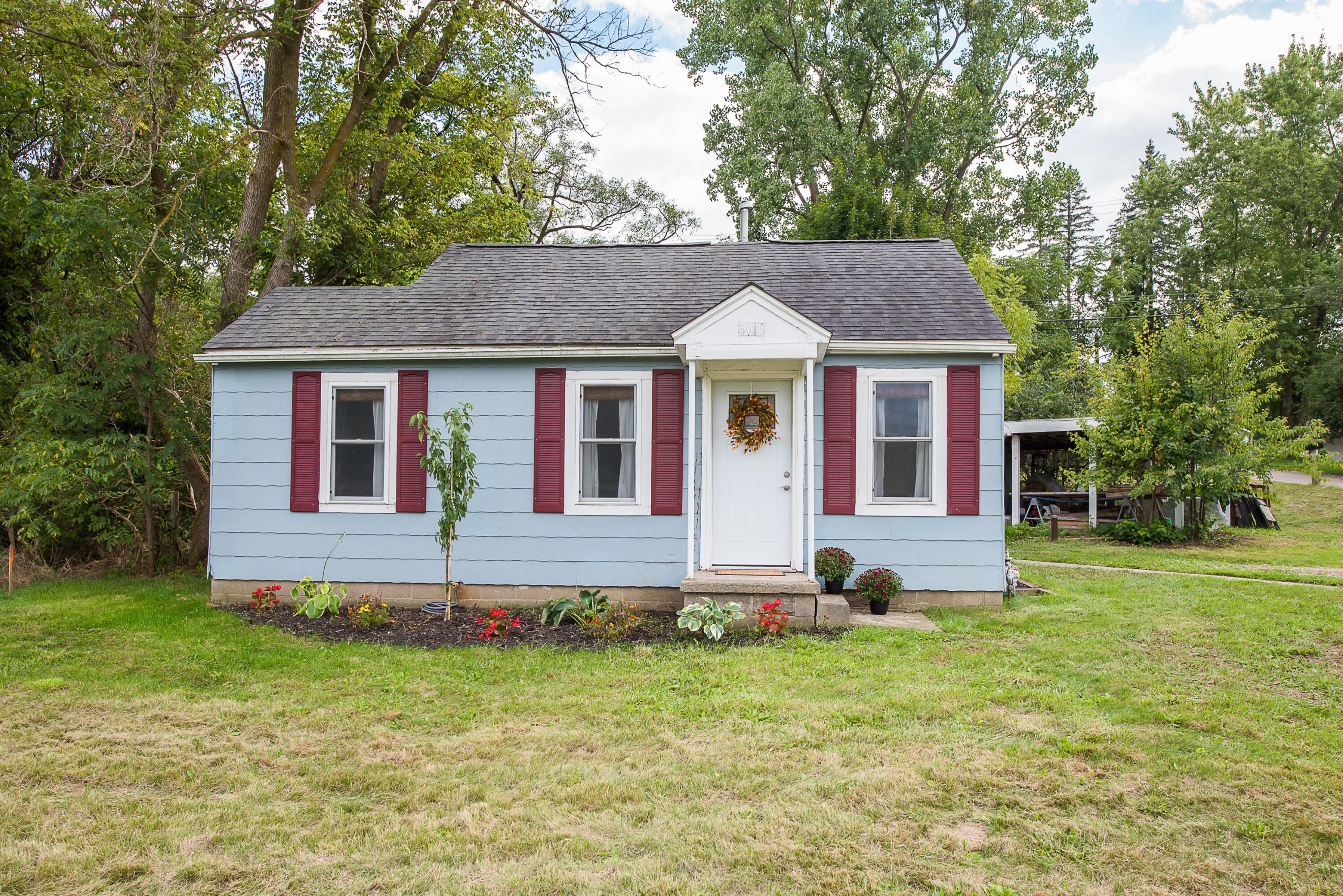 5015 Jackson Road — photo