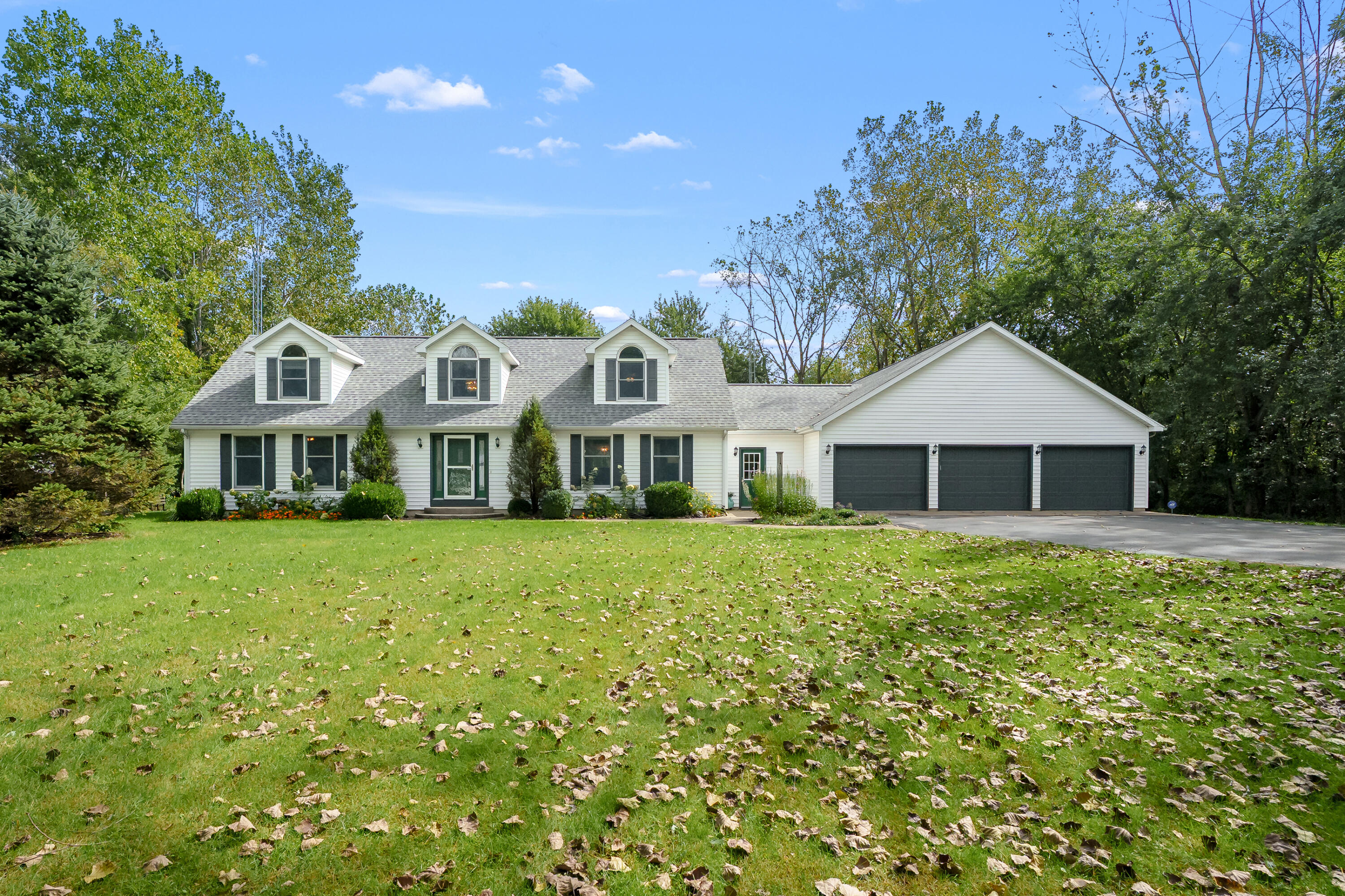10233 Jericho Road — photo