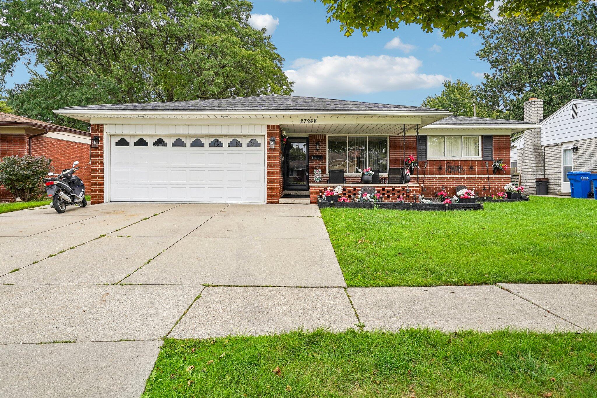 27248 Newport Drive — photo