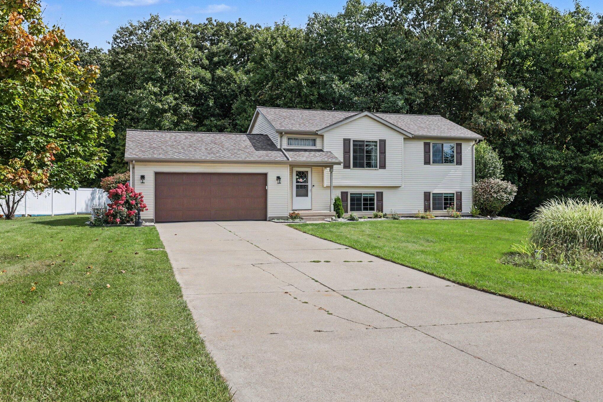 7423 High Timber Drive — photo