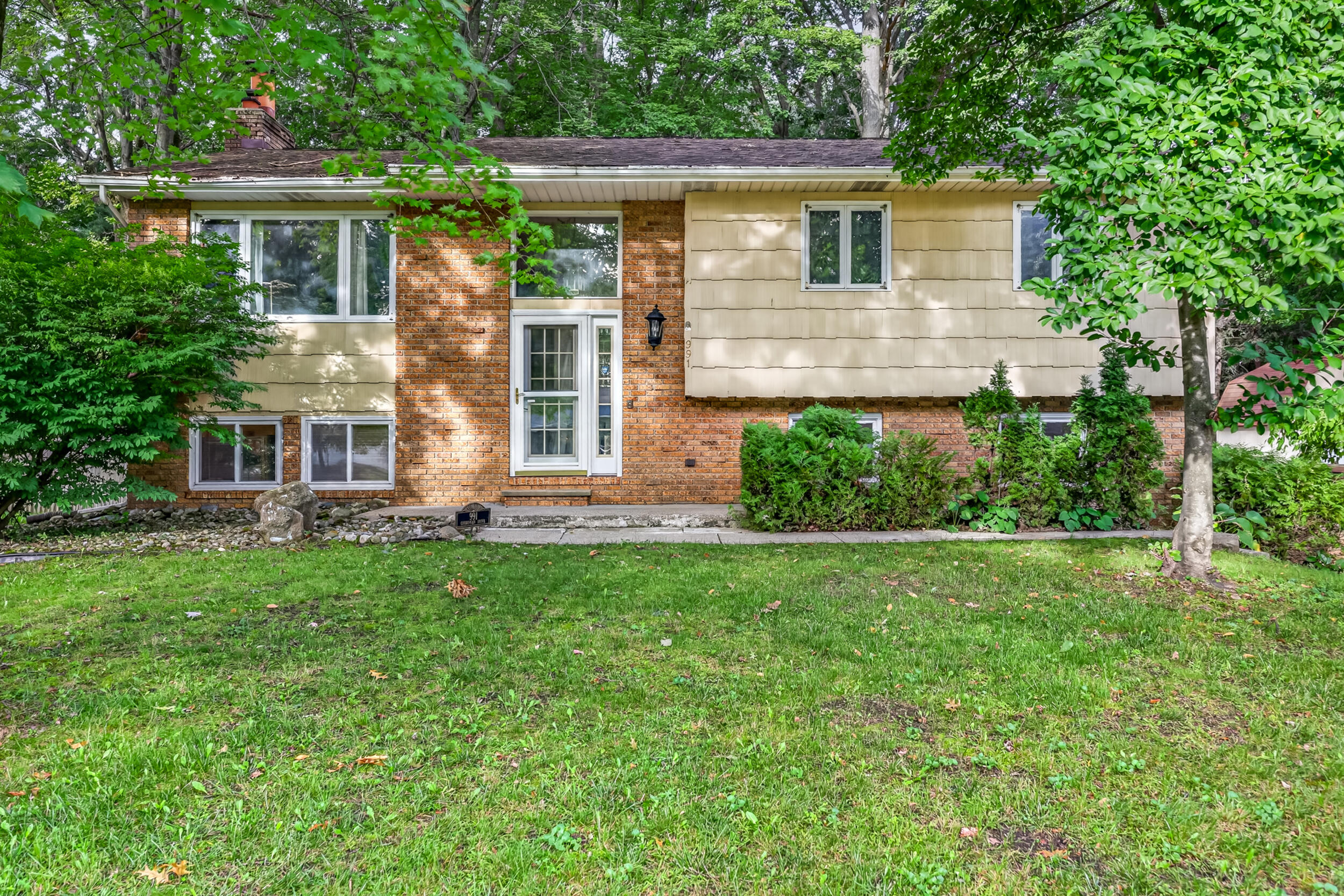 991 Cheboygan Drive — photo