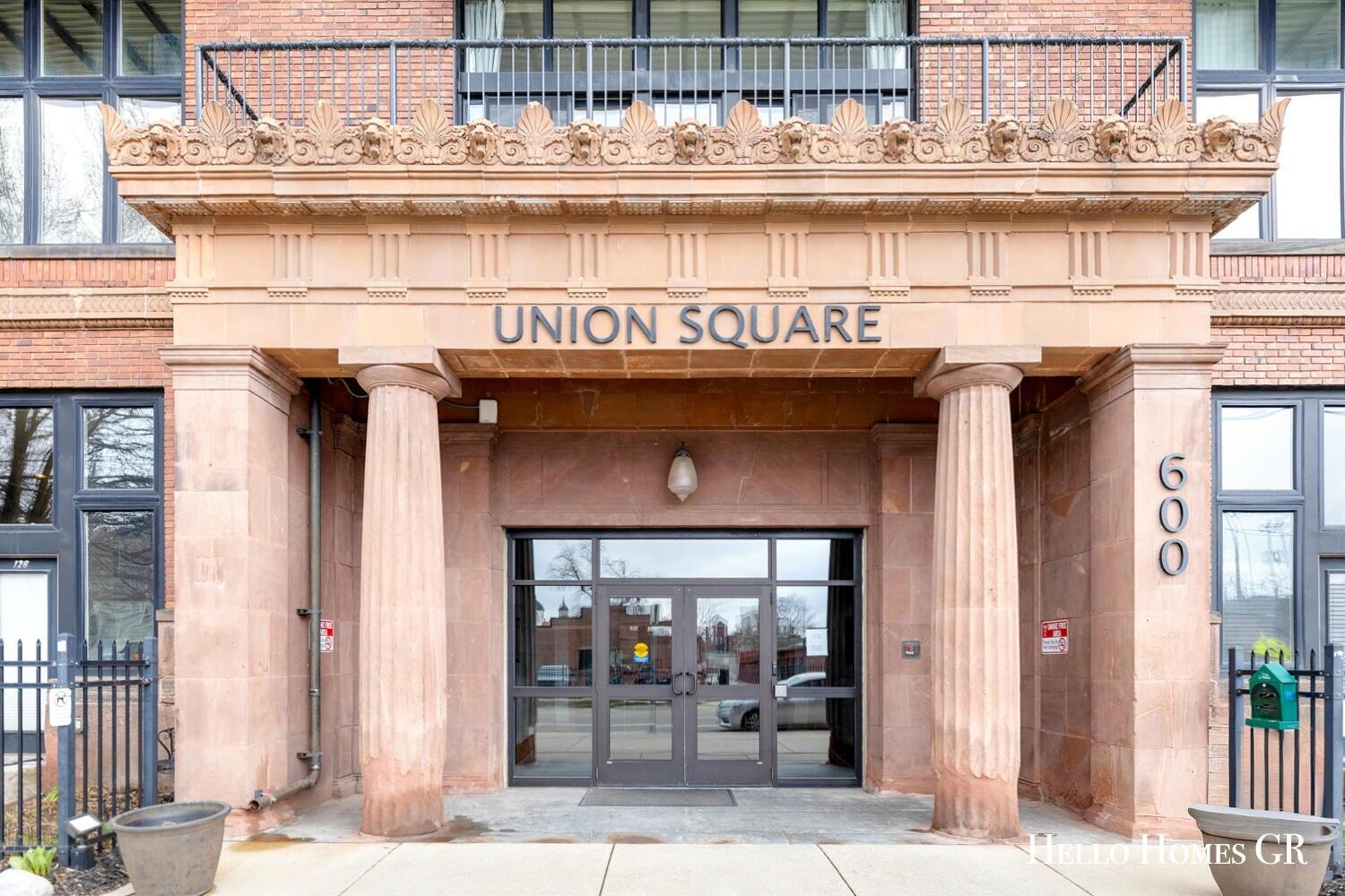 600 Broadway Avenue NW 608 — photo