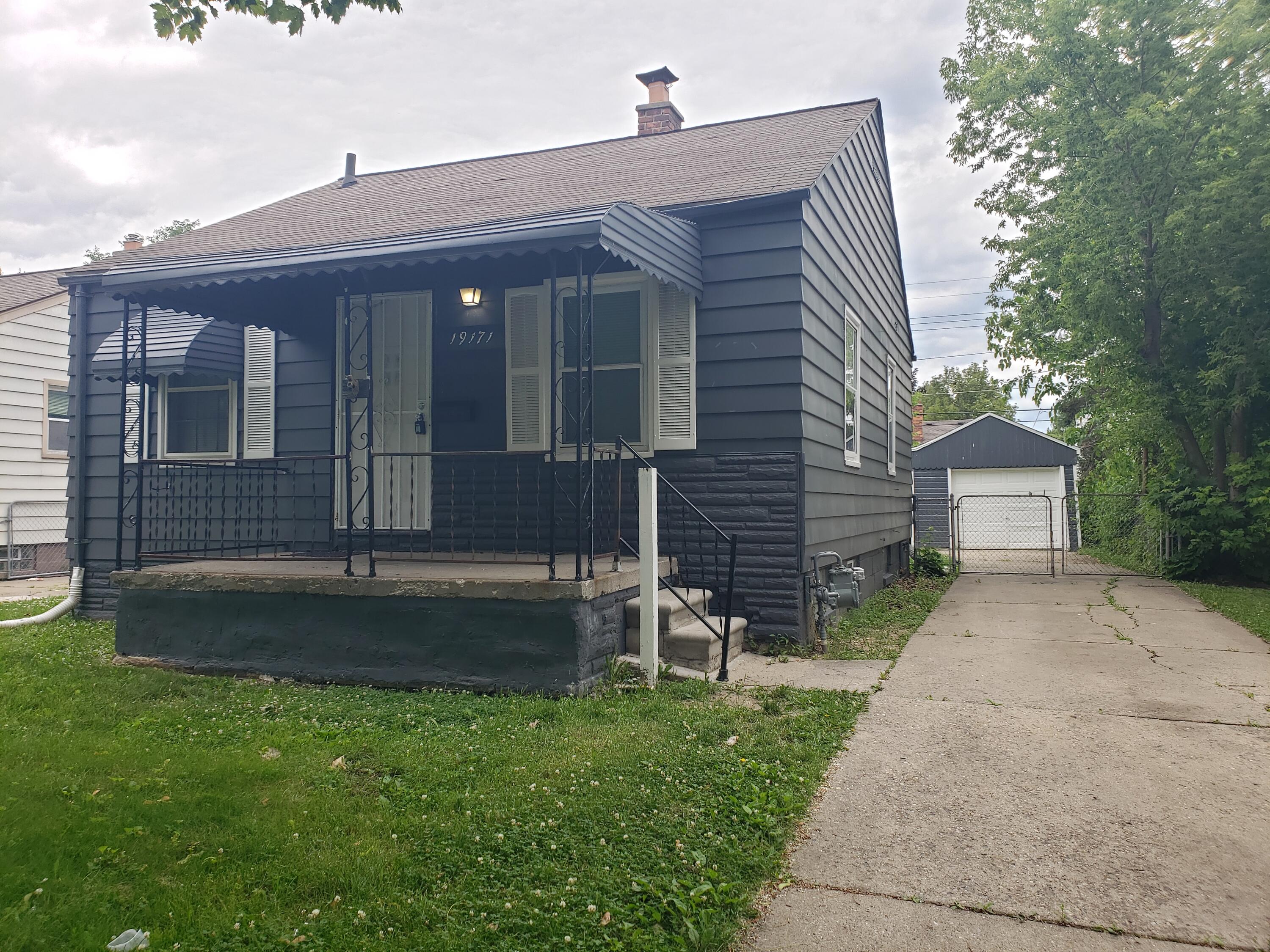19171 Kenosha Street — photo