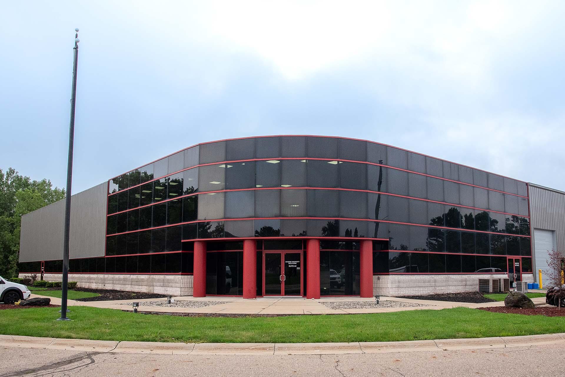 4570 Commercial Avenue — photo