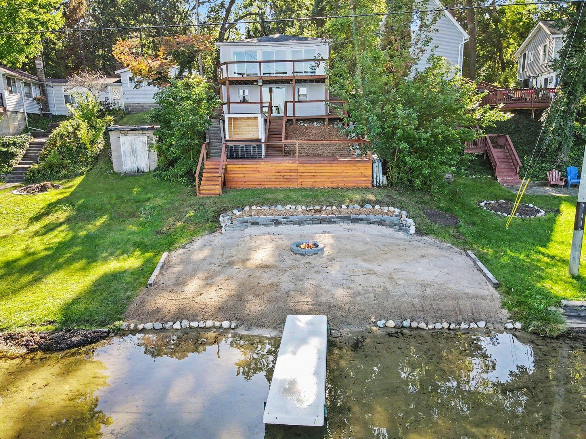 52698 Twin Lakeview Drive — photo