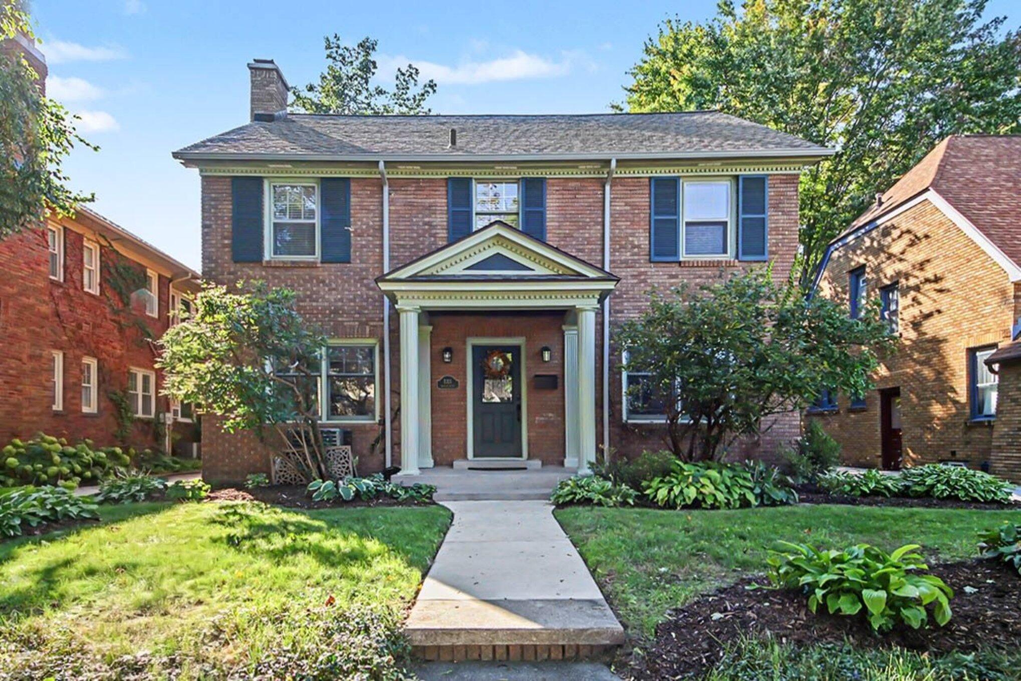 1031 Iroquois Drive SE — photo