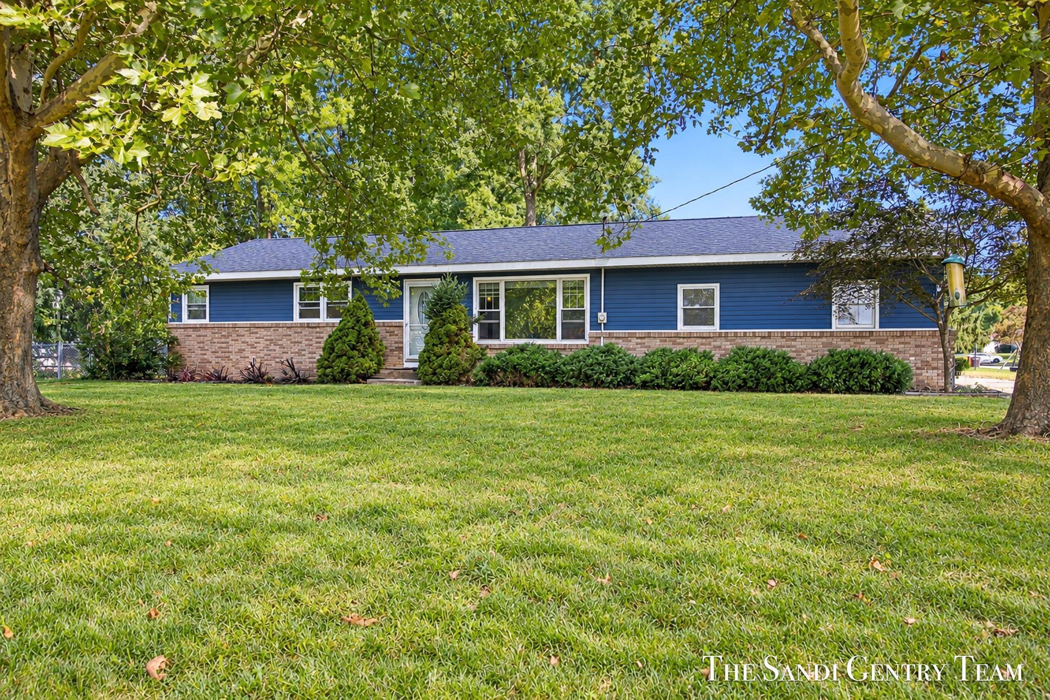 2391 Basswood Street — photo