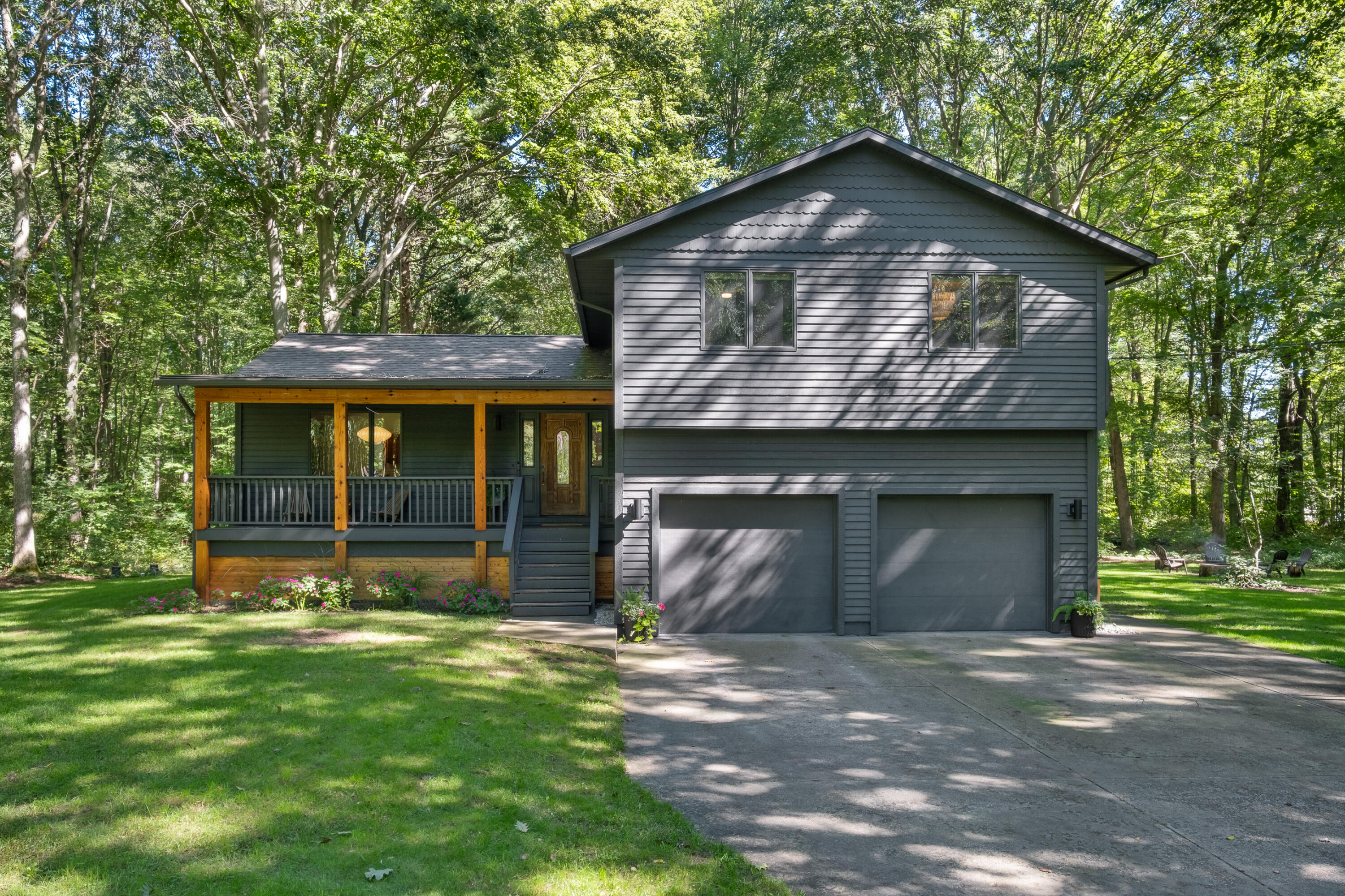 12890 Woodhaven Drive — photo