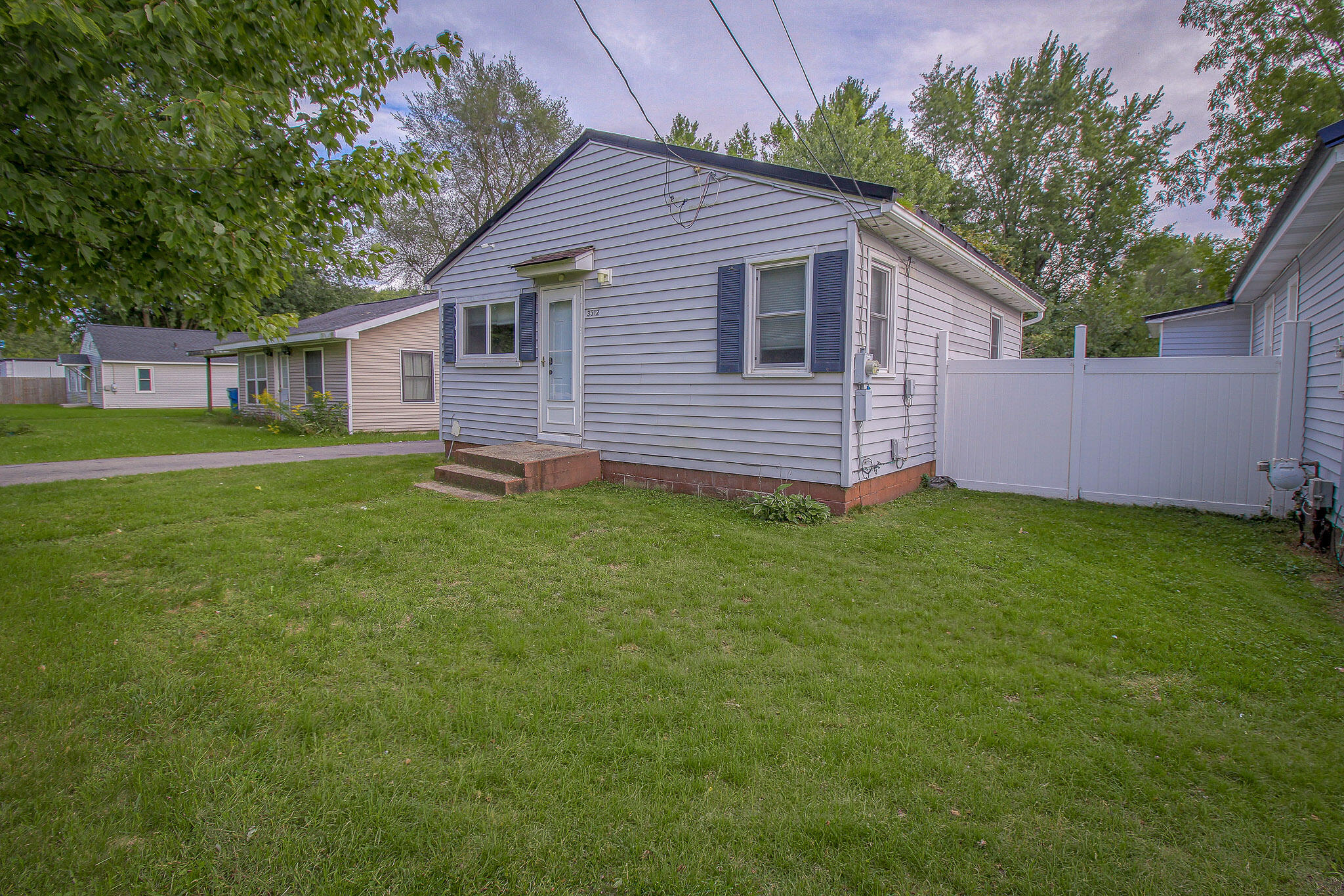 3312 Lake Street — photo
