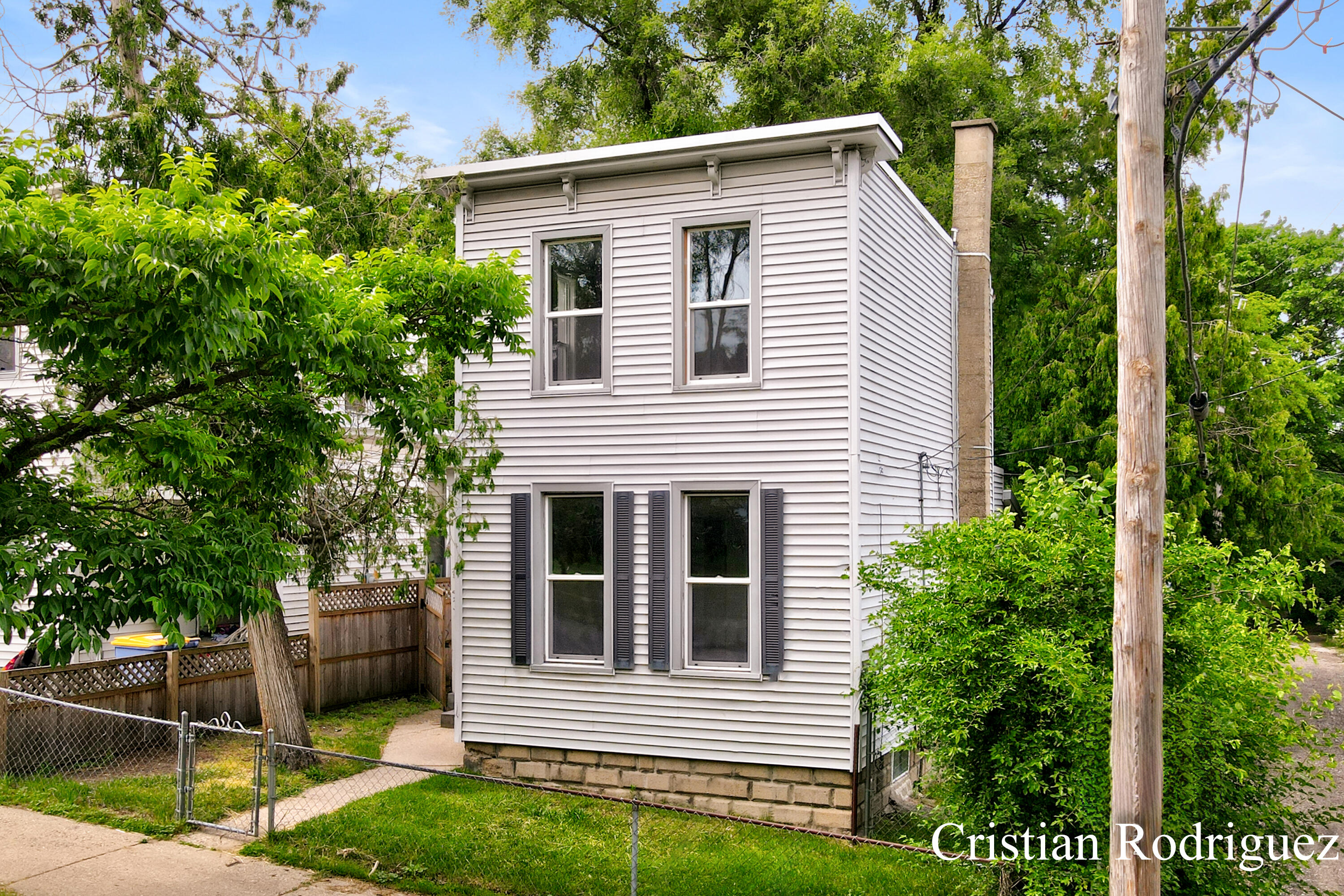 243 Fairbanks Street NE — photo