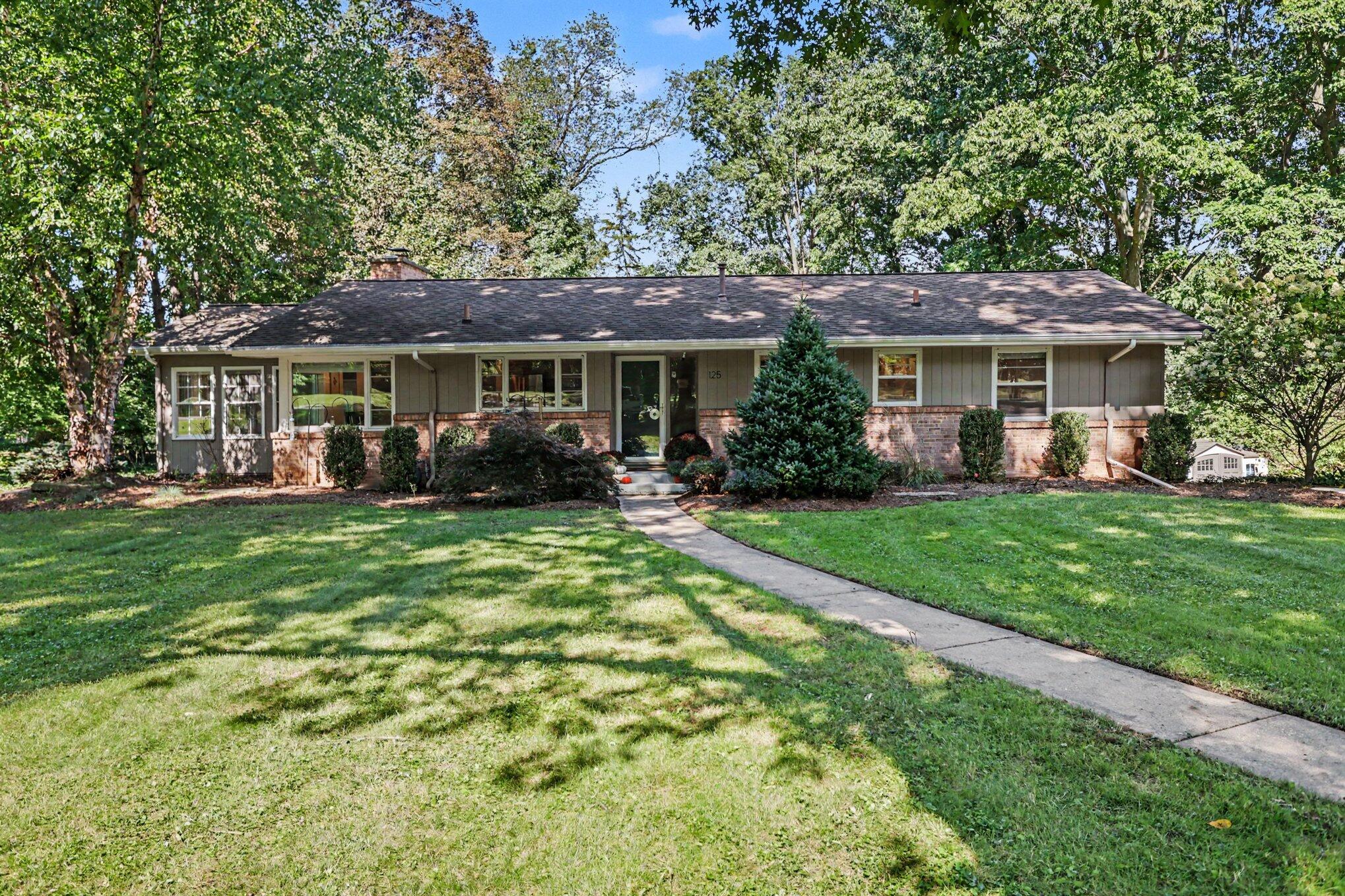 125 E Hamilton Lane — photo