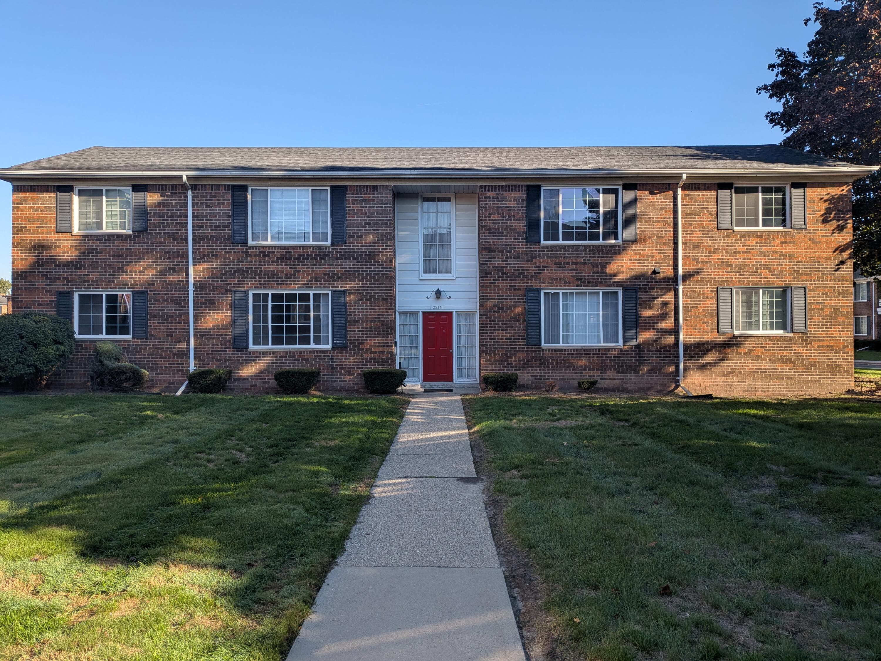 25341 Shiawassee Circle 201 — photo