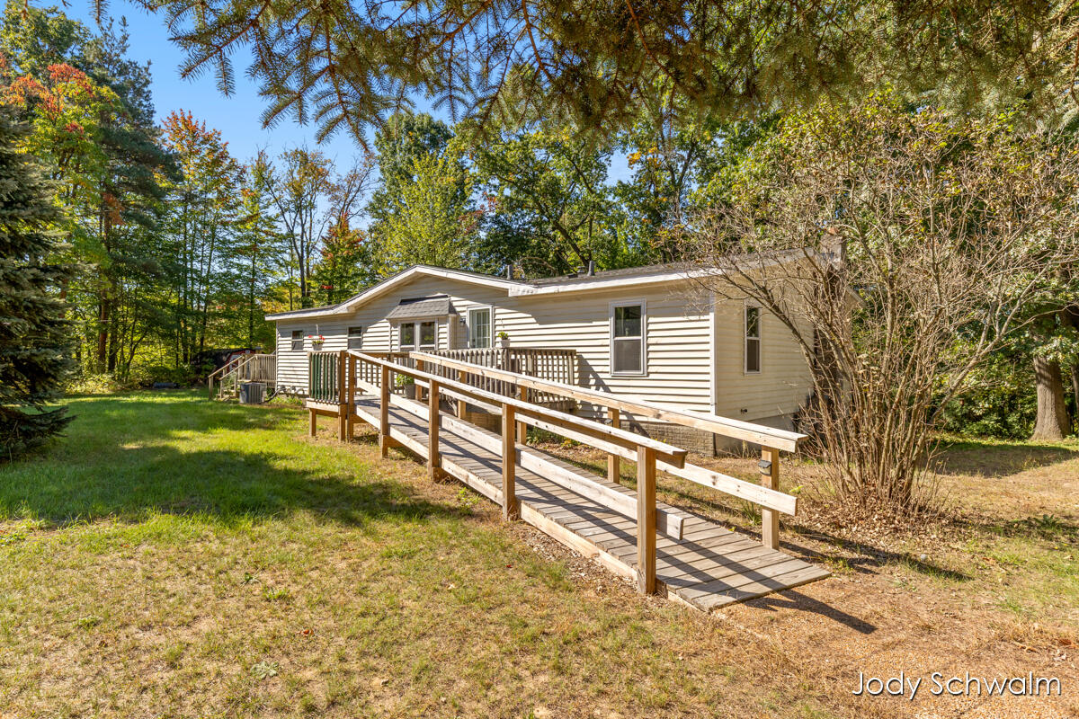 14075 Hanna Avenue NE — photo