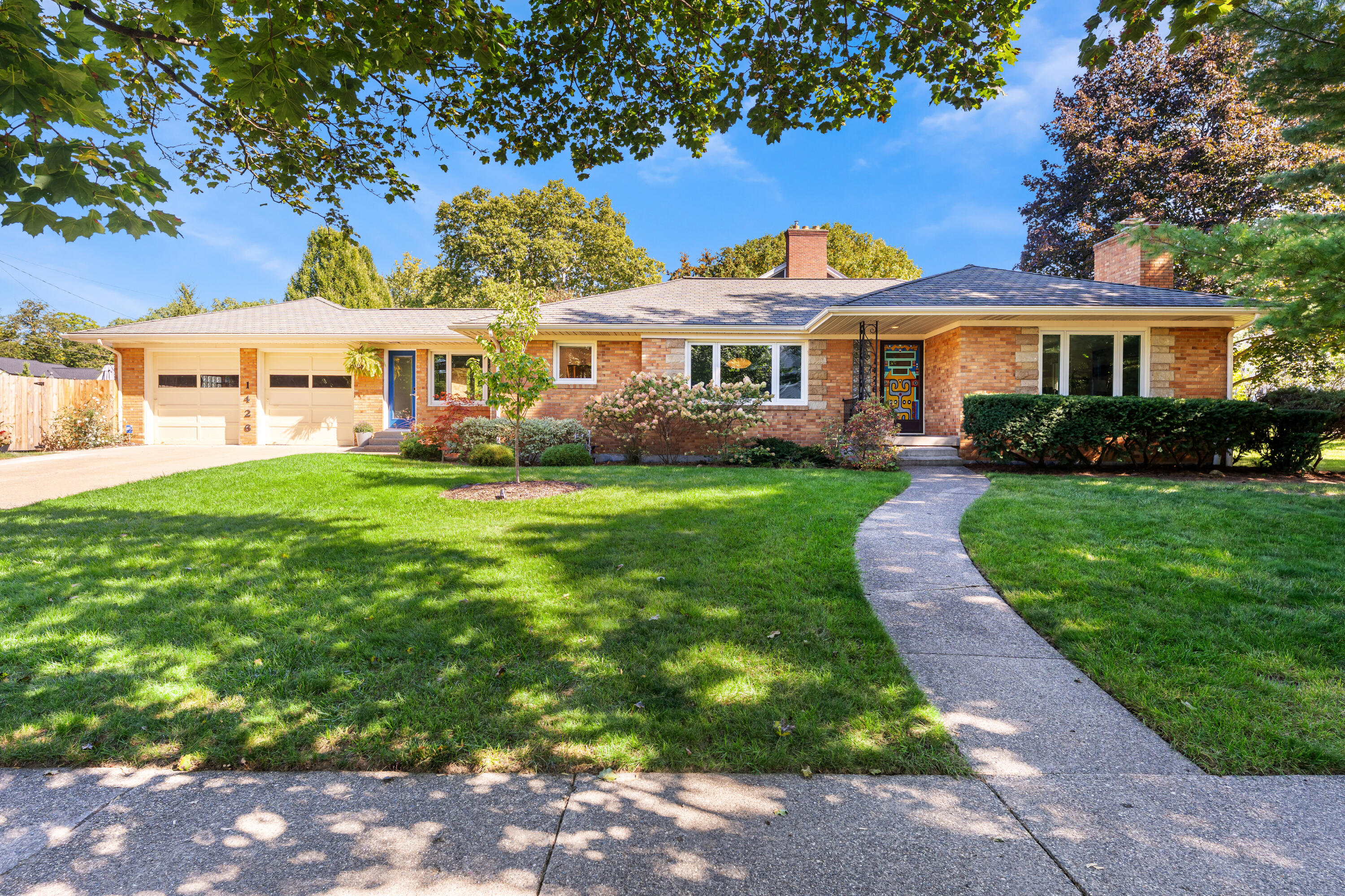 1426 Lake Grove Avenue SE — photo