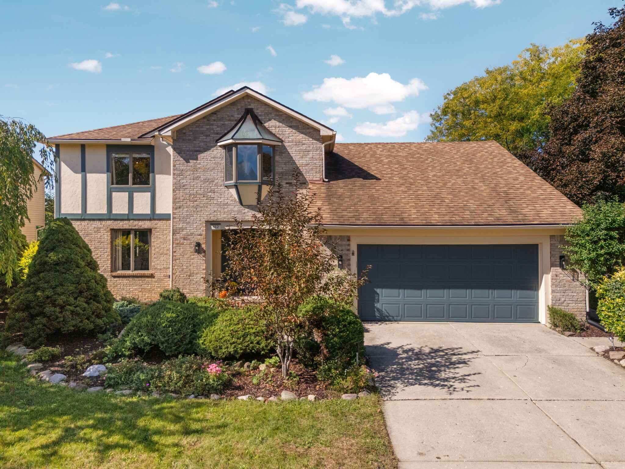 612 Burr Oak Drive — photo