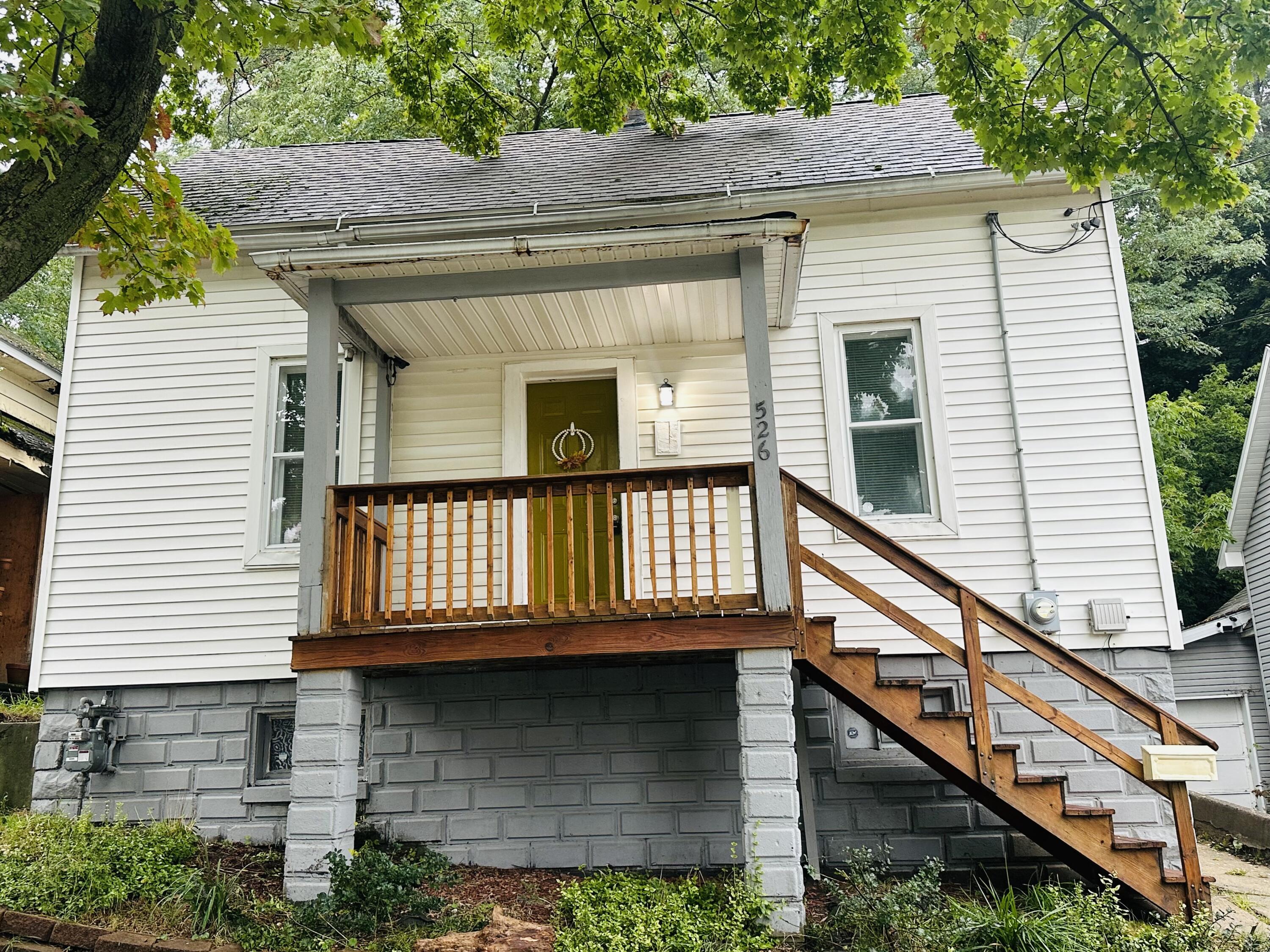 526 Davis Street — photo