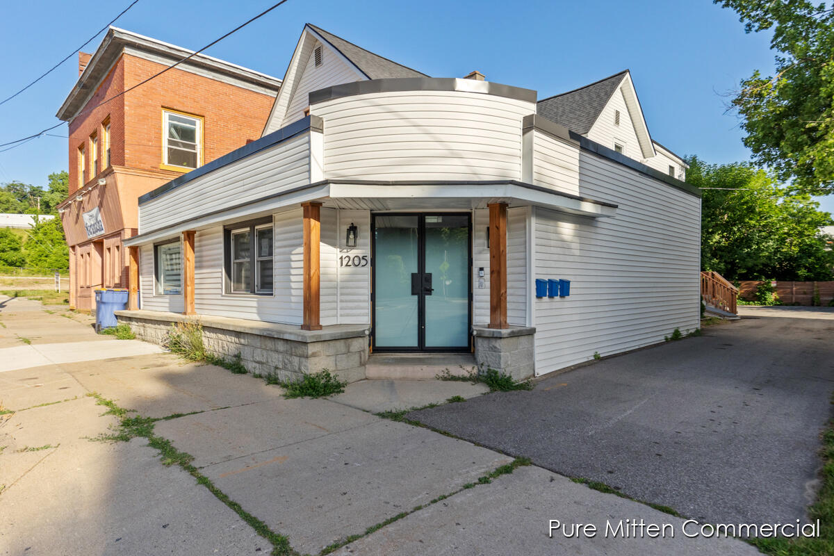 1205 Bridge Street NW — photo