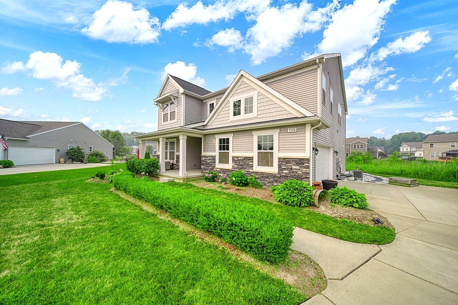 7374 Belfont Court — photo