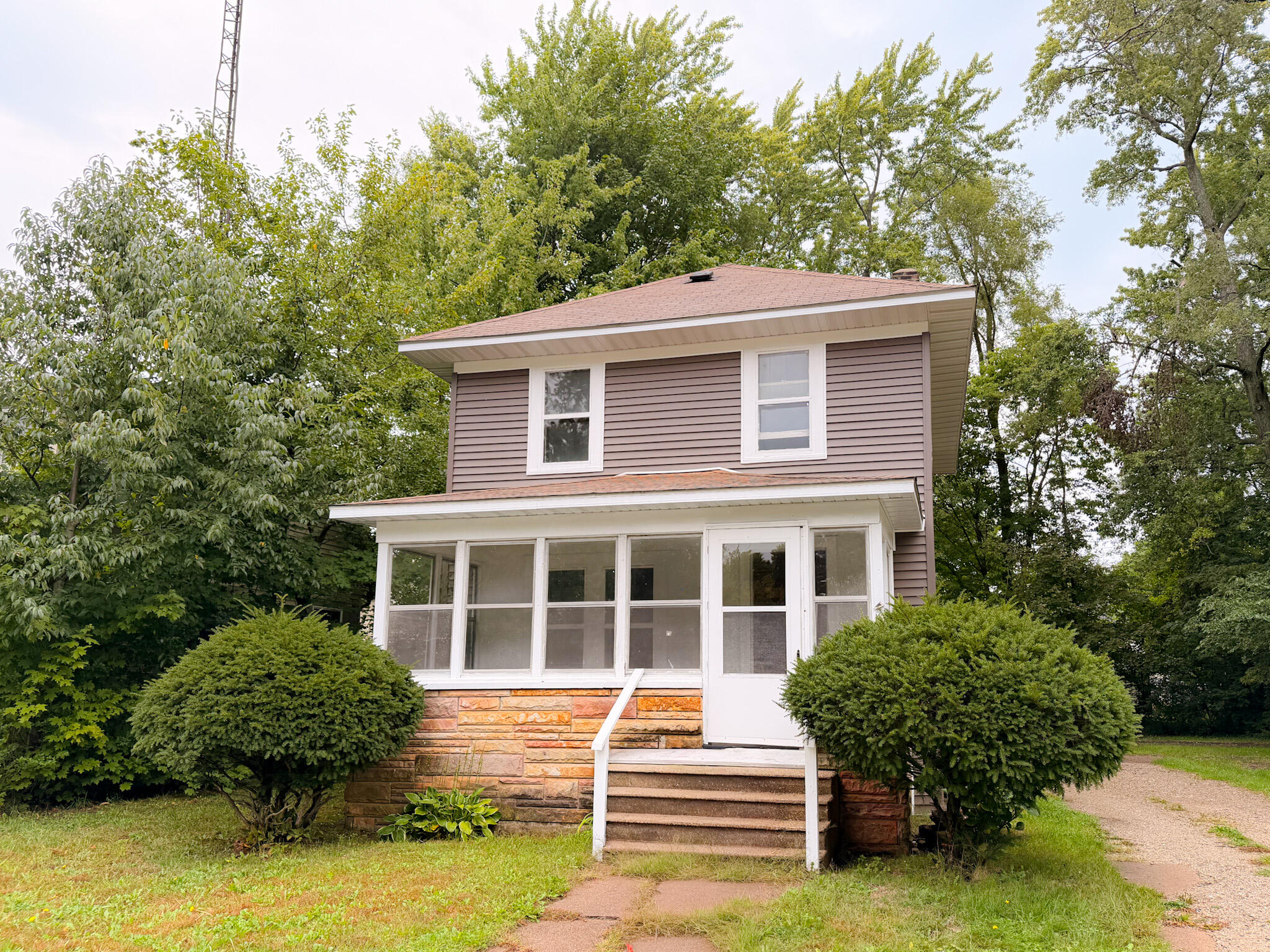 781 E High Street — photo