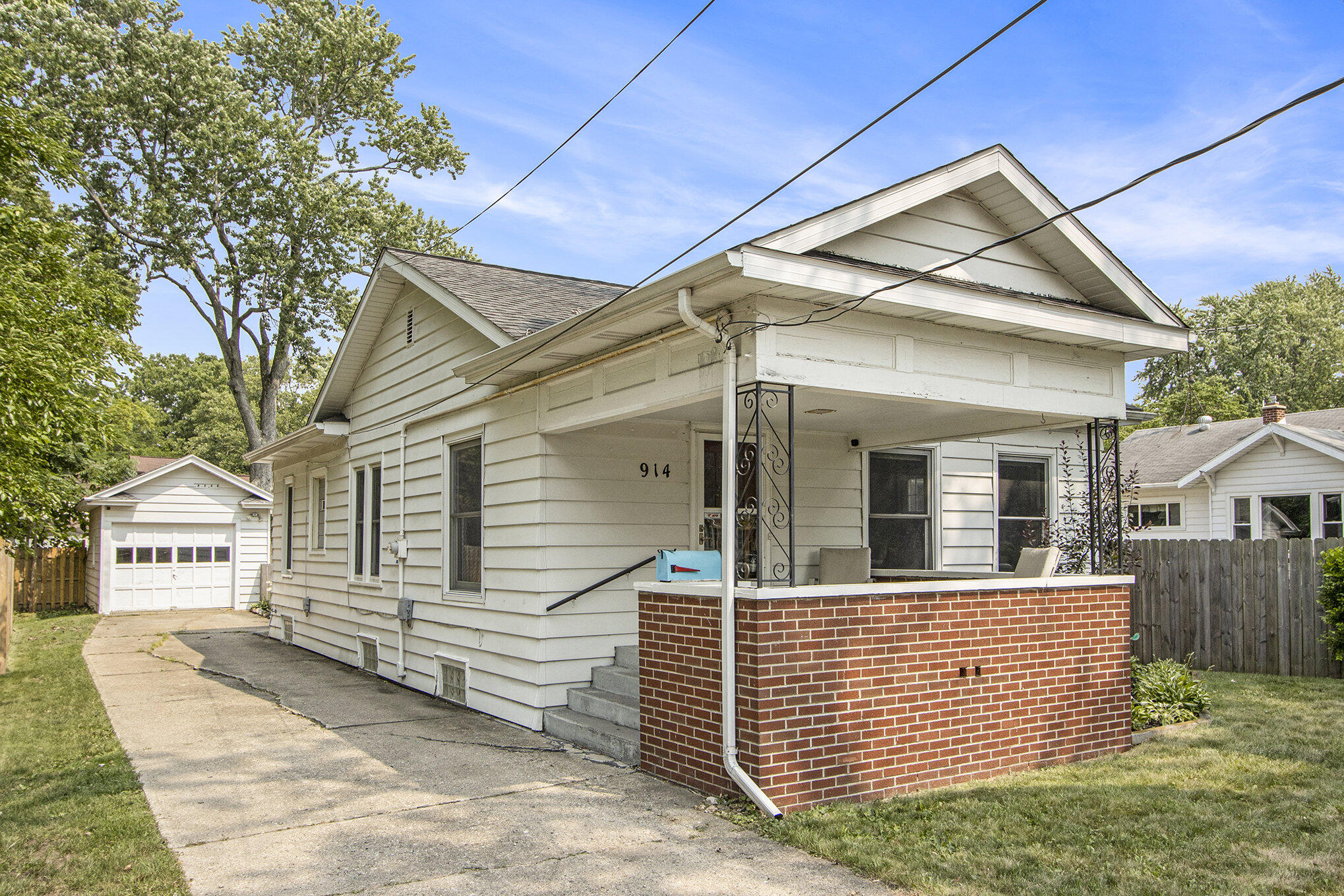 914 Dayton Avenue — photo