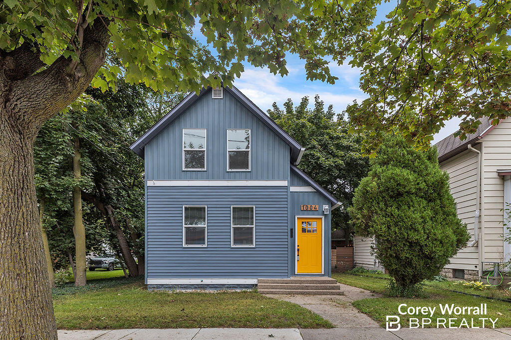 1004 Garfield Avenue NW — photo