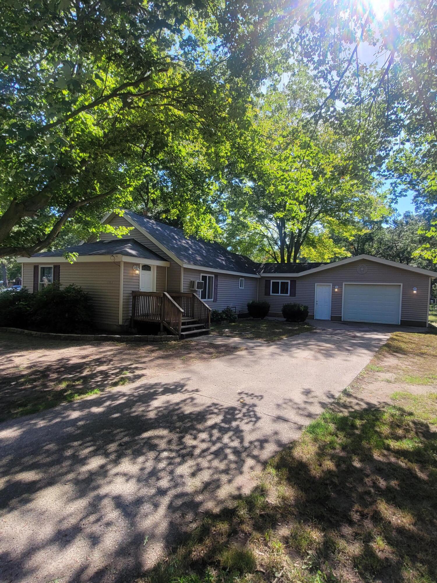 1367 E Summit Avenue — photo