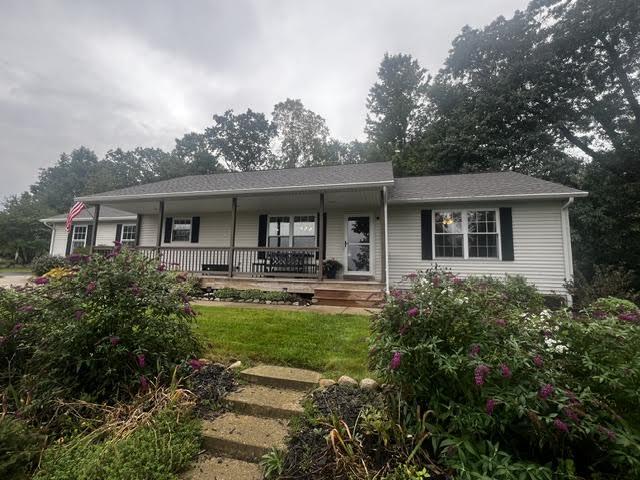 102 Hunters Trail Court — photo